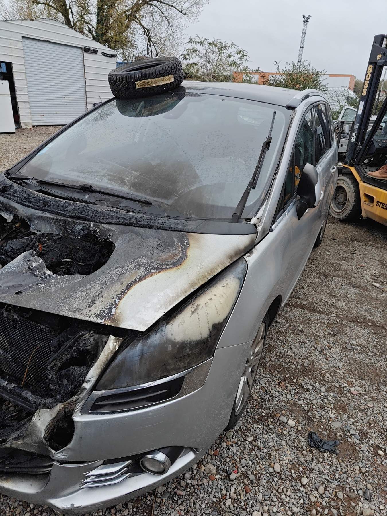 Ceinture arriere gauche pour PEUGEOT 5008 1 PHASE 1 Ceinture arriere gauche pour PEUGEOT 5008 1 PHASE 1