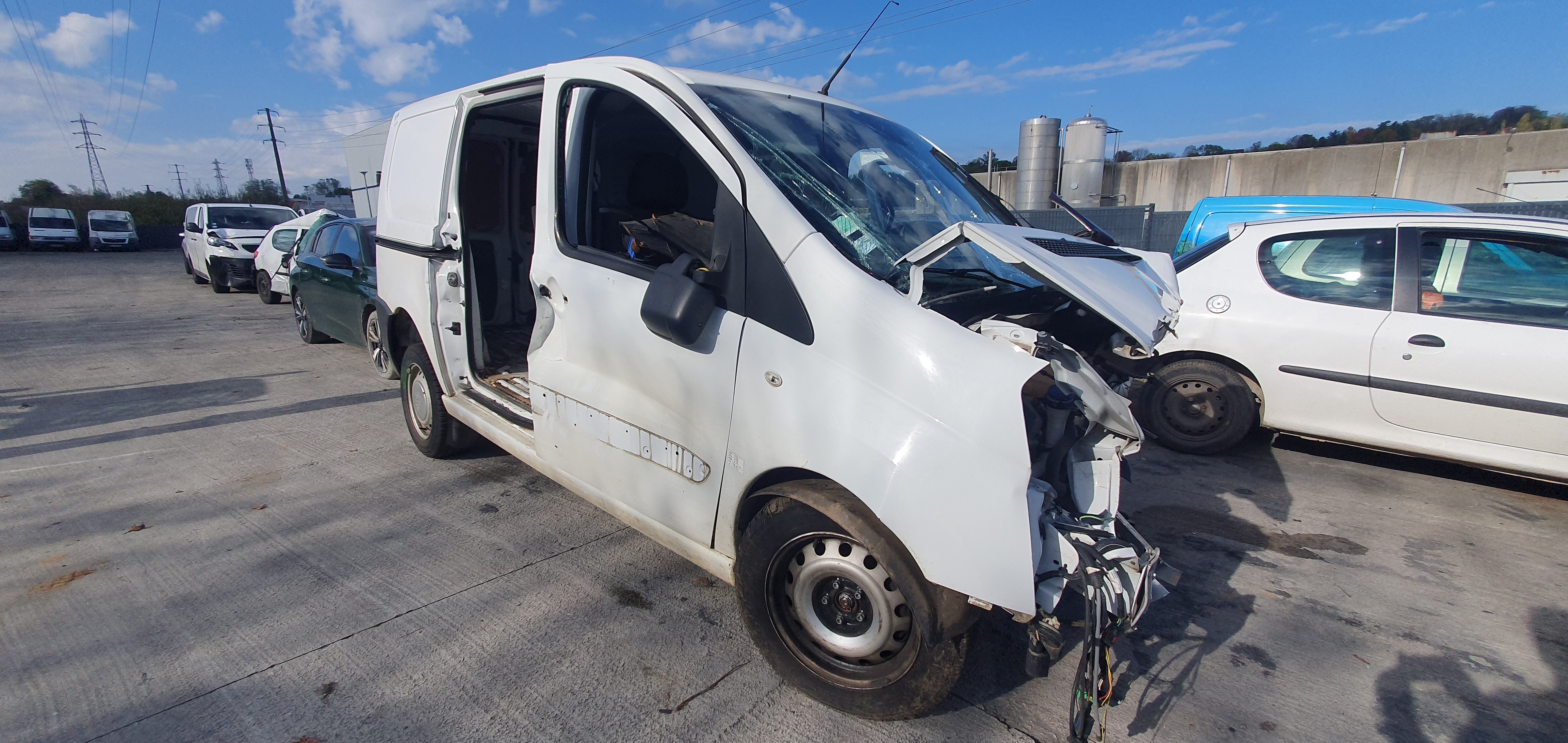 Pivot de moyeu avant droit pour PEUGEOT EXPERT 2 Pivot de moyeu avant droit pour PEUGEOT EXPERT 2