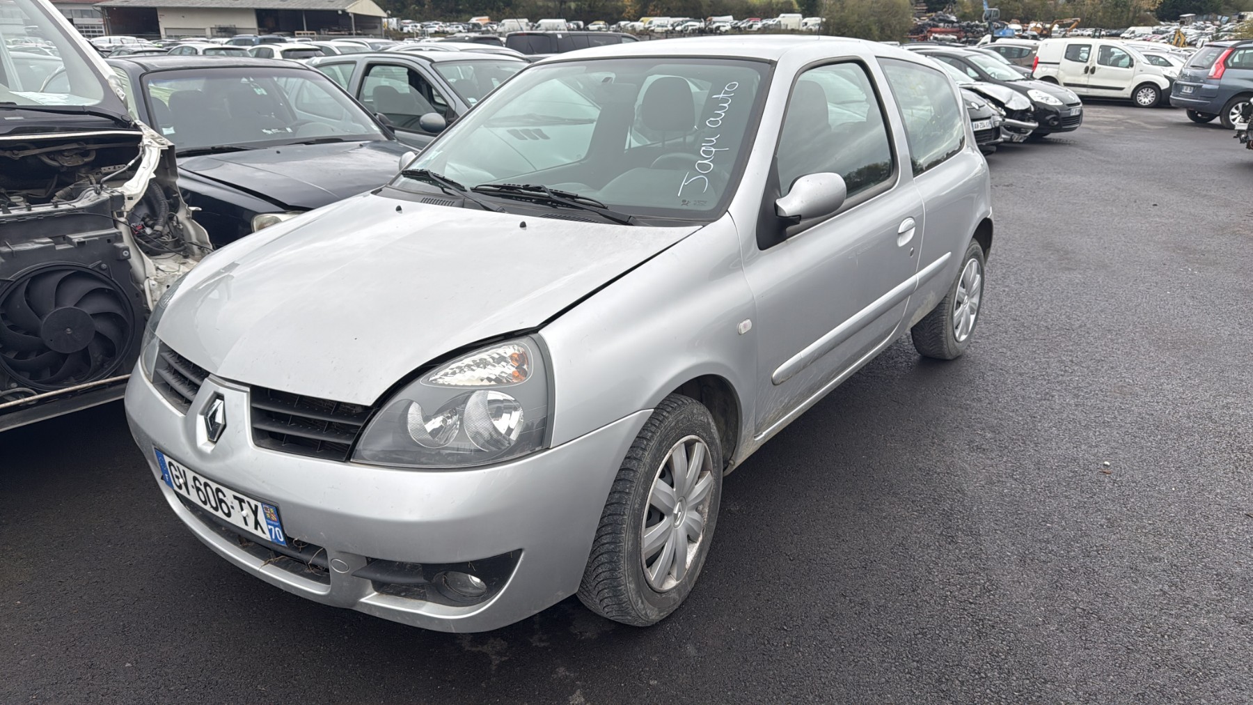 Volant pour RENAULT CLIO 2 CAMPUS PHASE 1 Volant pour RENAULT CLIO 2 CAMPUS PHASE 1