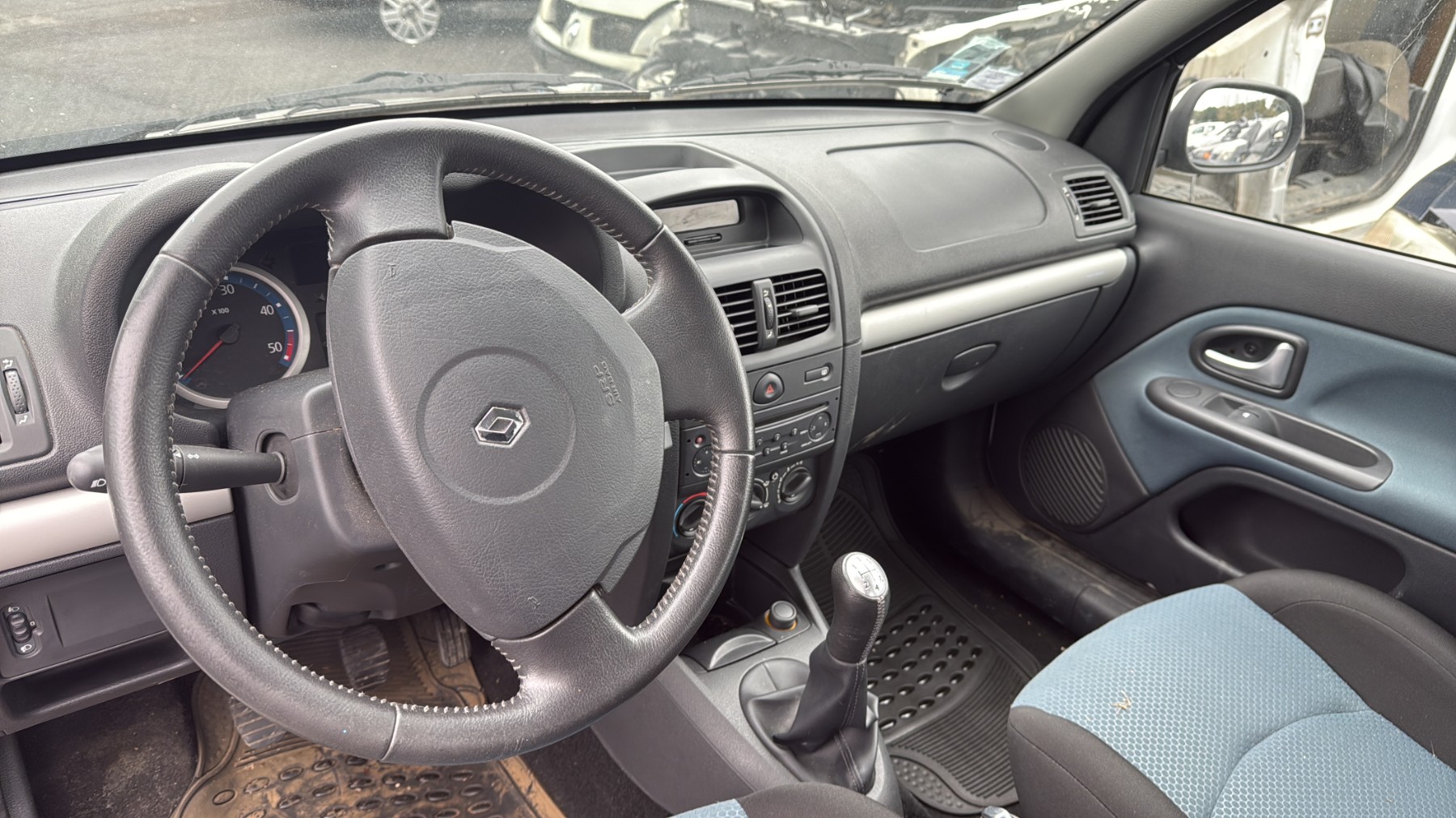 Volant pour RENAULT CLIO 2 CAMPUS PHASE 1 Volant pour RENAULT CLIO 2 CAMPUS PHASE 1