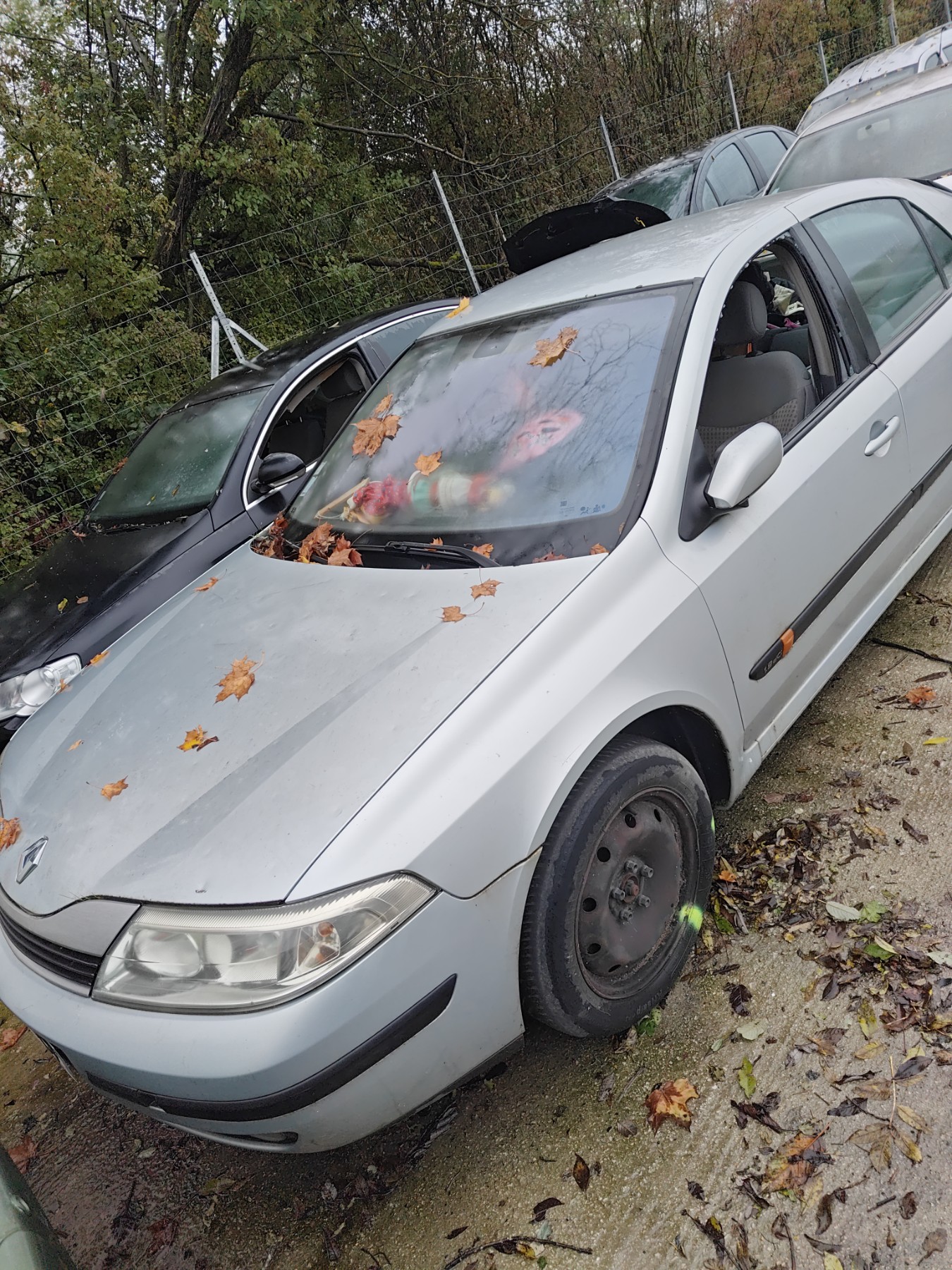 Feu arriere secondaire gauche (feux) pour RENAULT LAGUNA 2 PHASE 1 Feu arriere secondaire gauche (feux) pour RENAULT LAGUNA 2 PHASE 1