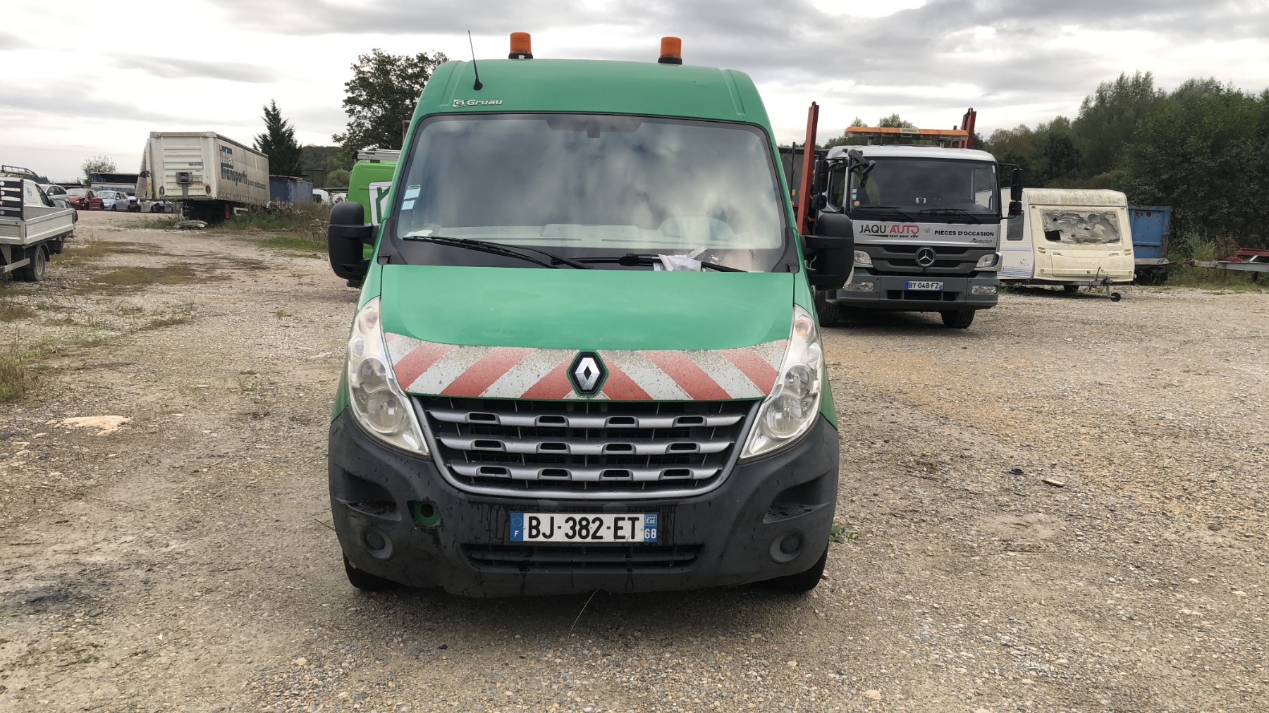 Baguette d'aile arrière gauche pour RENAULT MASTER 3 PHASE 1 Baguette d'aile arrière gauche pour RENAULT MASTER 3 PHASE 1