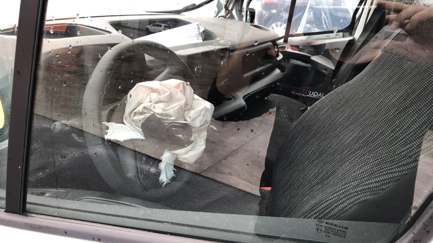 Pivot de moyeu avant droit pour RENAULT TRAFIC 3 MOYEN PHASE 3 Pivot de moyeu avant droit pour RENAULT TRAFIC 3 MOYEN PHASE 3