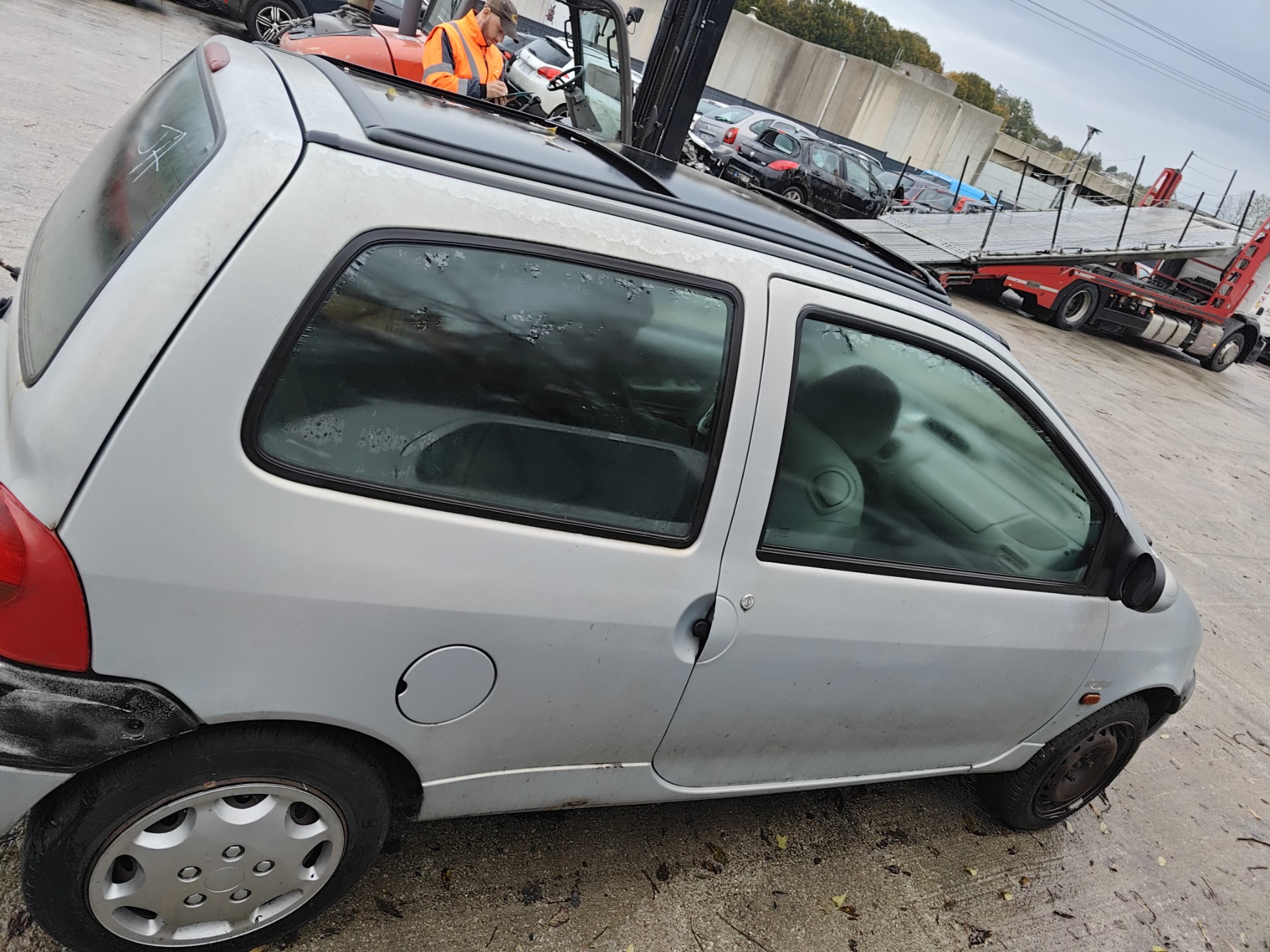 Platine feu arriere droit pour RENAULT TWINGO 1 PHASE 3 Platine feu arriere droit pour RENAULT TWINGO 1 PHASE 3