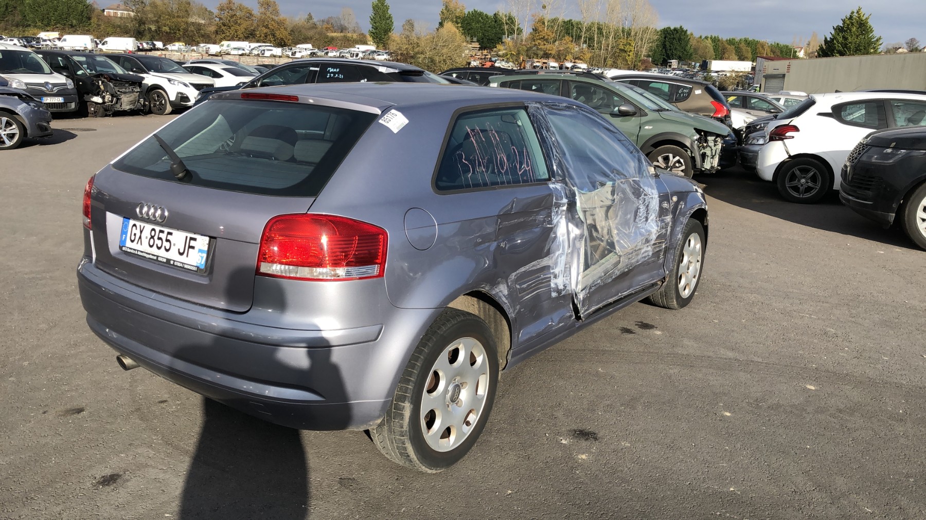 Renfort pare choc avant (traverse) pour AUDI A3 2 PHASE 1 Renfort pare choc avant (traverse) pour AUDI A3 2 PHASE 1