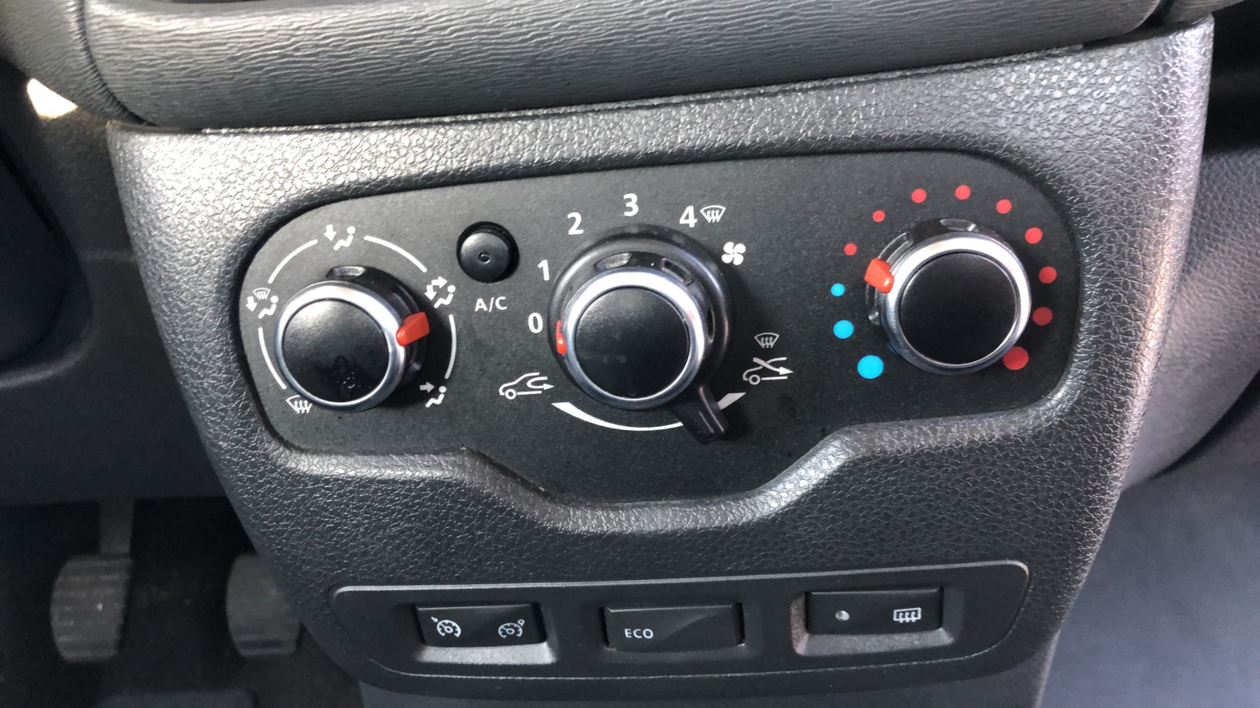 Amortisseur avant gauche pour DACIA DOKKER PHASE 2 Amortisseur avant gauche pour DACIA DOKKER PHASE 2