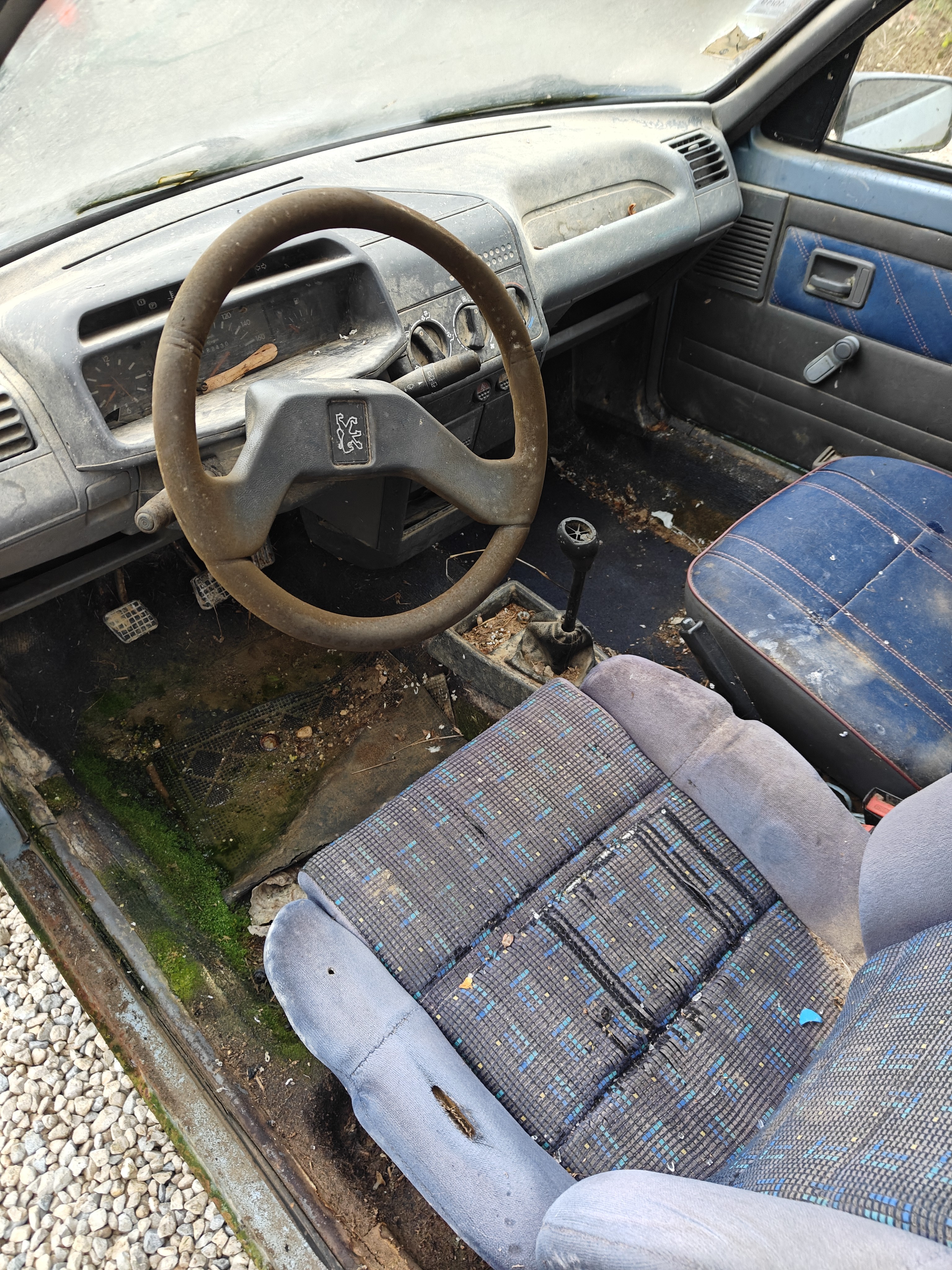 Retroviseur gauche pour PEUGEOT 205 PHASE 2 Retroviseur gauche pour PEUGEOT 205 PHASE 2