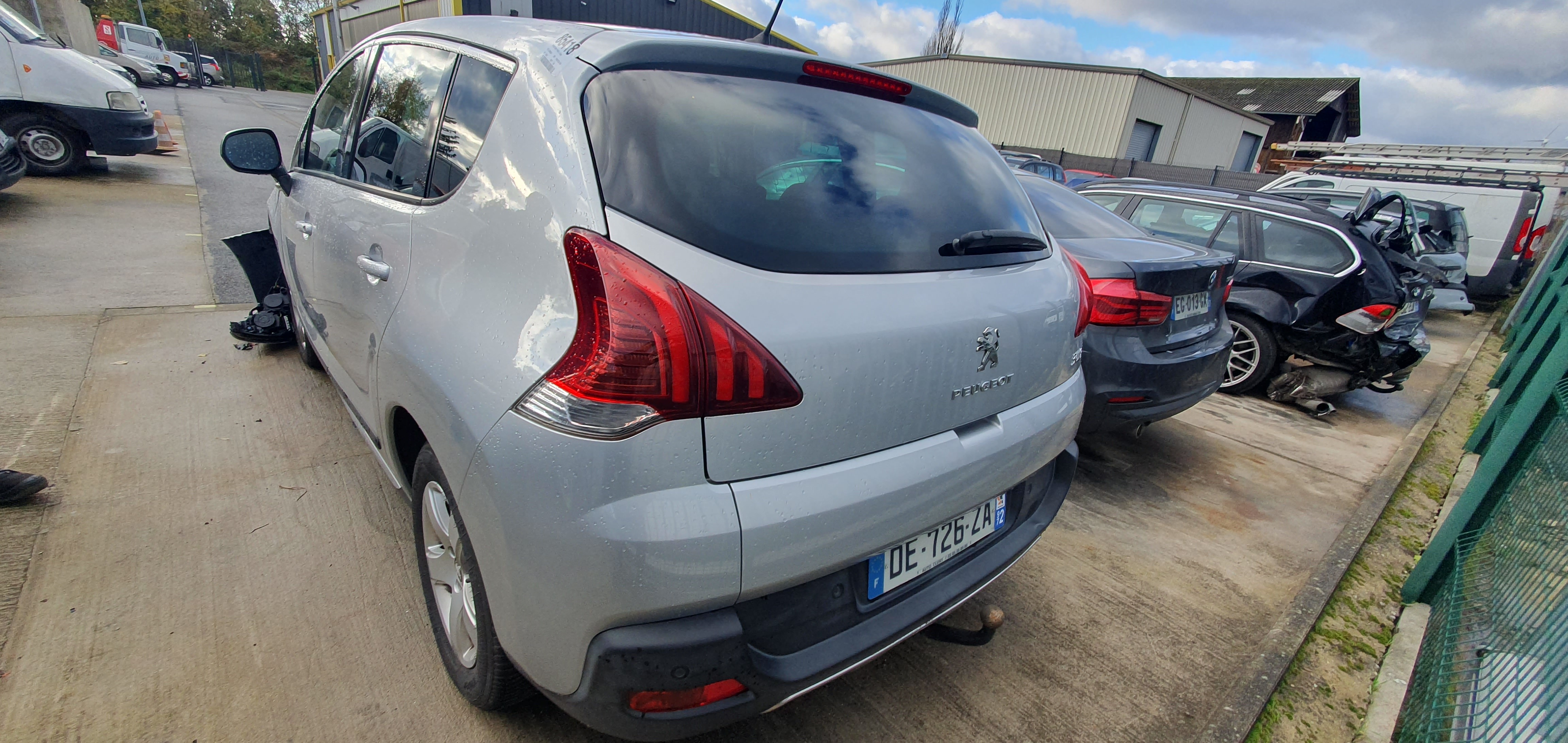 Feu arriere secondaire gauche (feux) pour PEUGEOT 3008 1 PHASE 2 Feu arriere secondaire gauche (feux) pour PEUGEOT 3008 1 PHASE 2