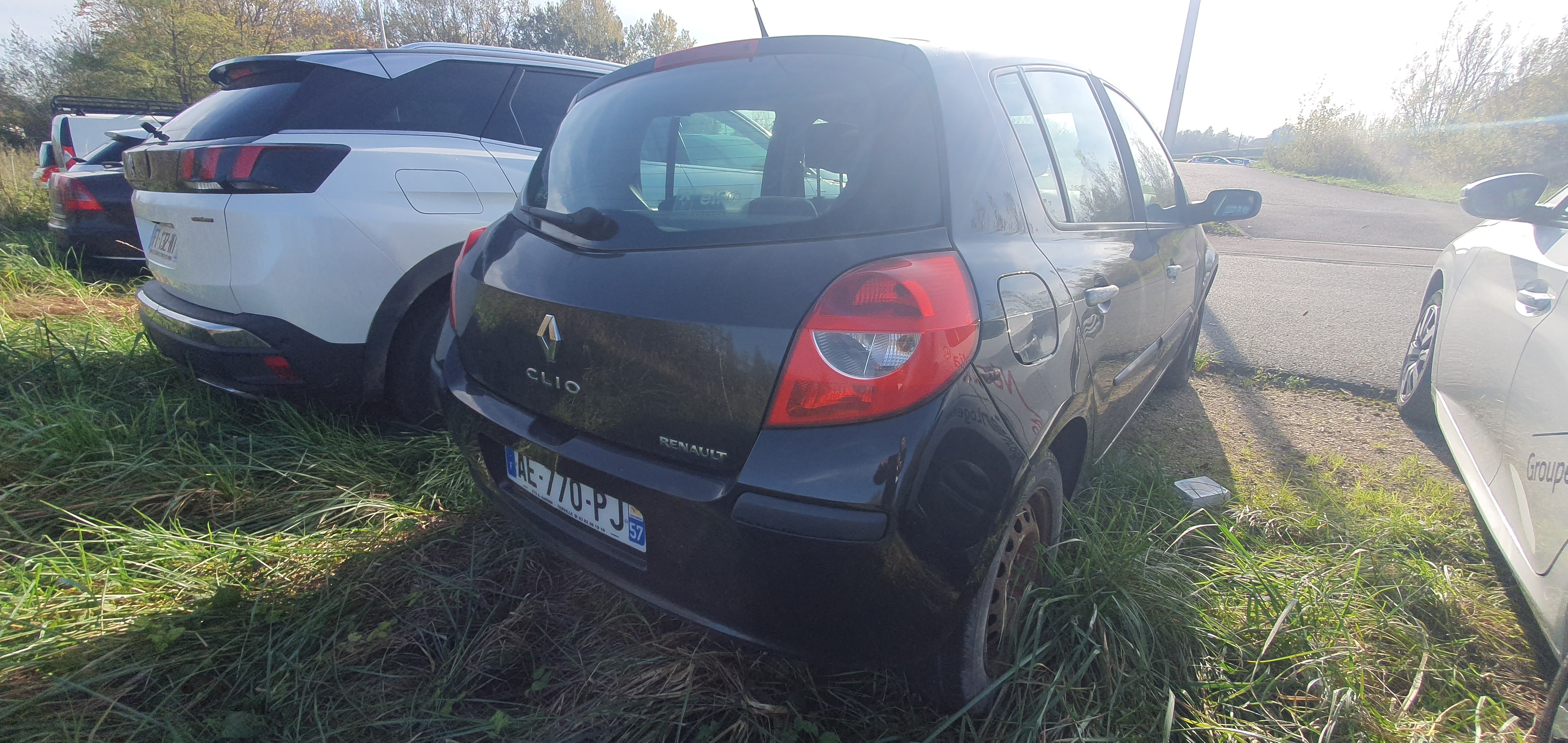 Aile avant gauche pour RENAULT CLIO 3 PHASE 1 Aile avant gauche pour RENAULT CLIO 3 PHASE 1