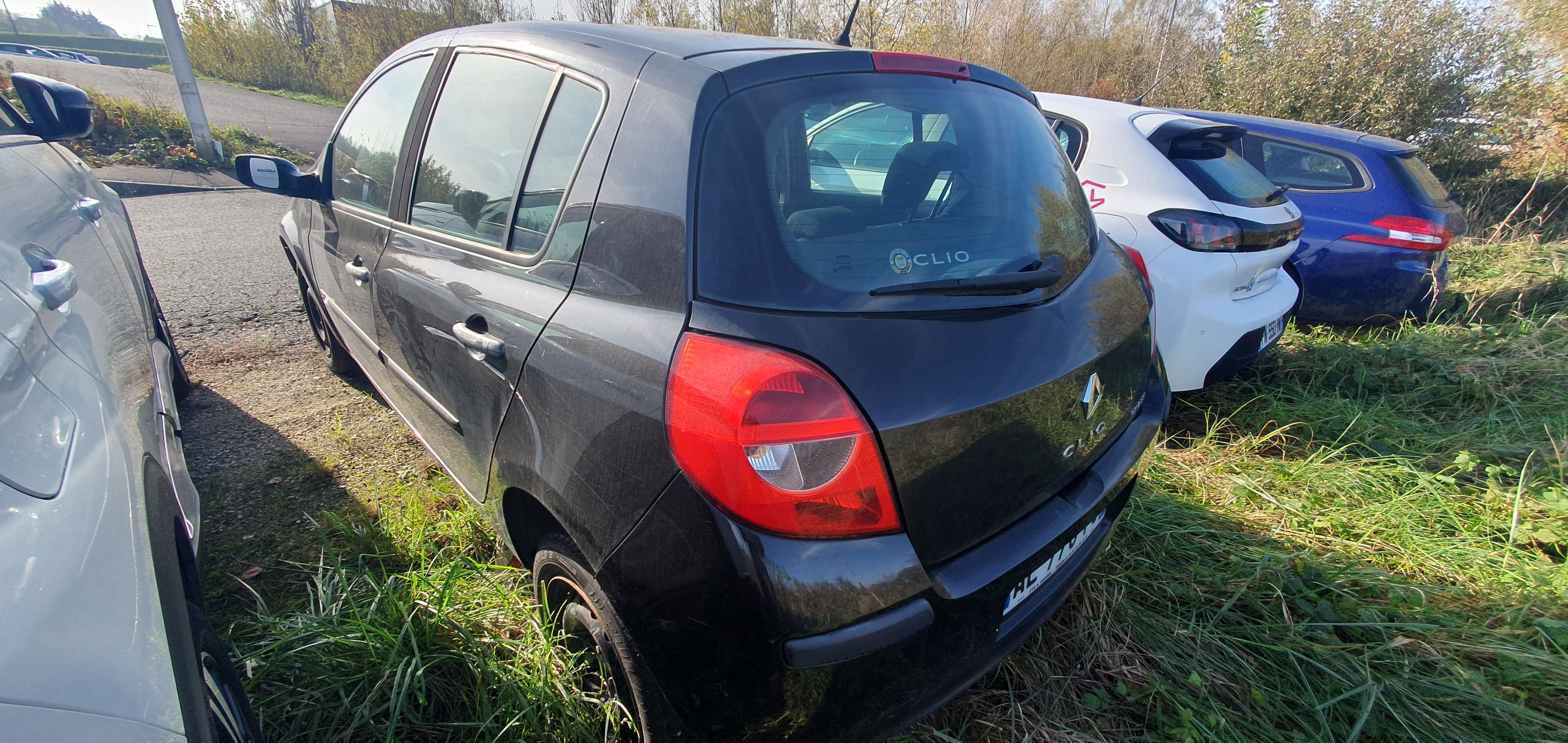 Aile avant gauche pour RENAULT CLIO 3 PHASE 1 Aile avant gauche pour RENAULT CLIO 3 PHASE 1