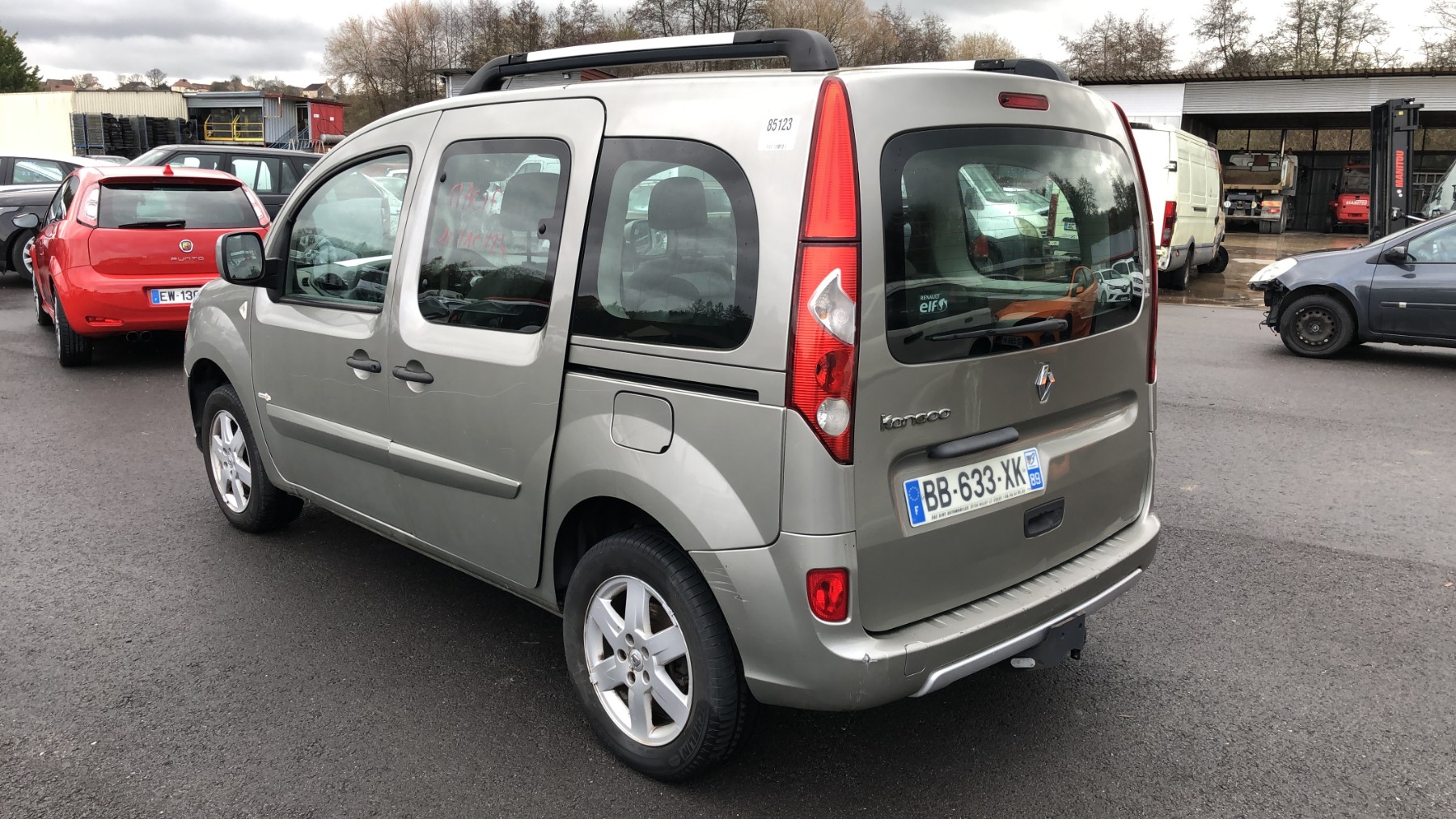 Ecran GPS pour RENAULT KANGOO II Ecran GPS pour RENAULT KANGOO II