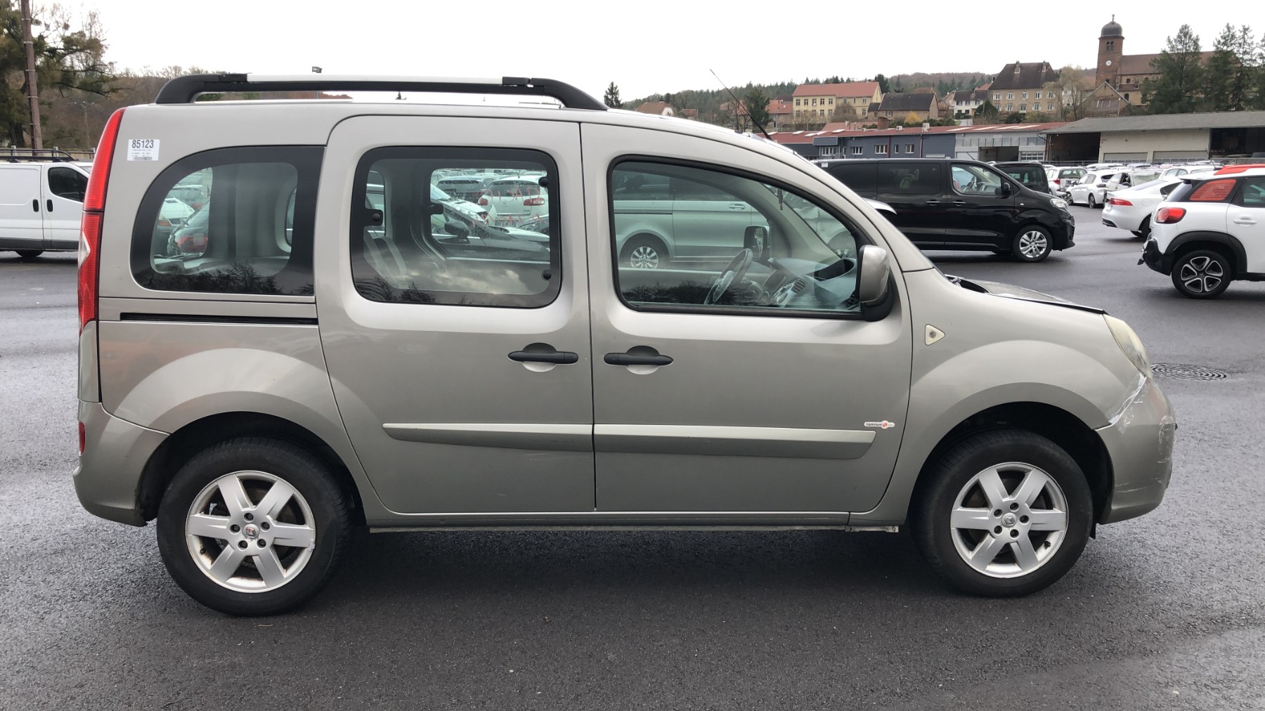 Ecran GPS pour RENAULT KANGOO II Ecran GPS pour RENAULT KANGOO II