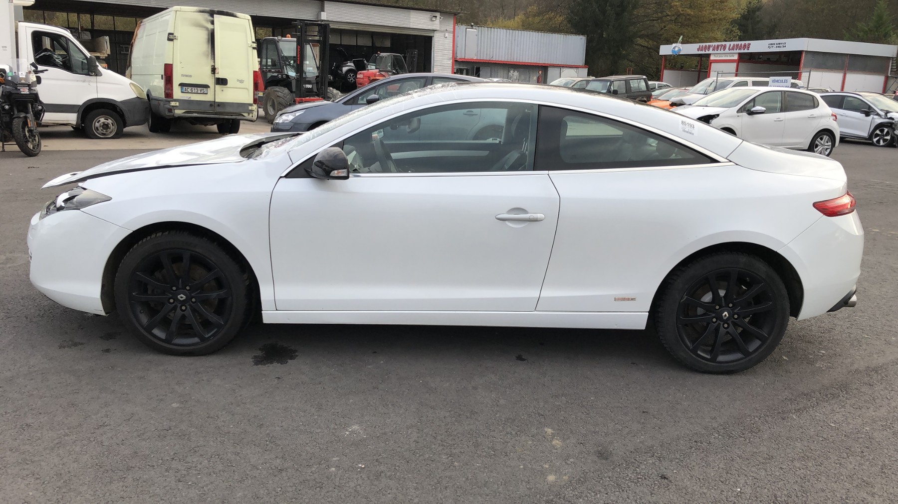Etrier avant gauche (freinage) pour RENAULT LAGUNA 3 PHASE 1 COUPE Etrier avant gauche (freinage) pour RENAULT LAGUNA 3 PHASE 1 COUPE
