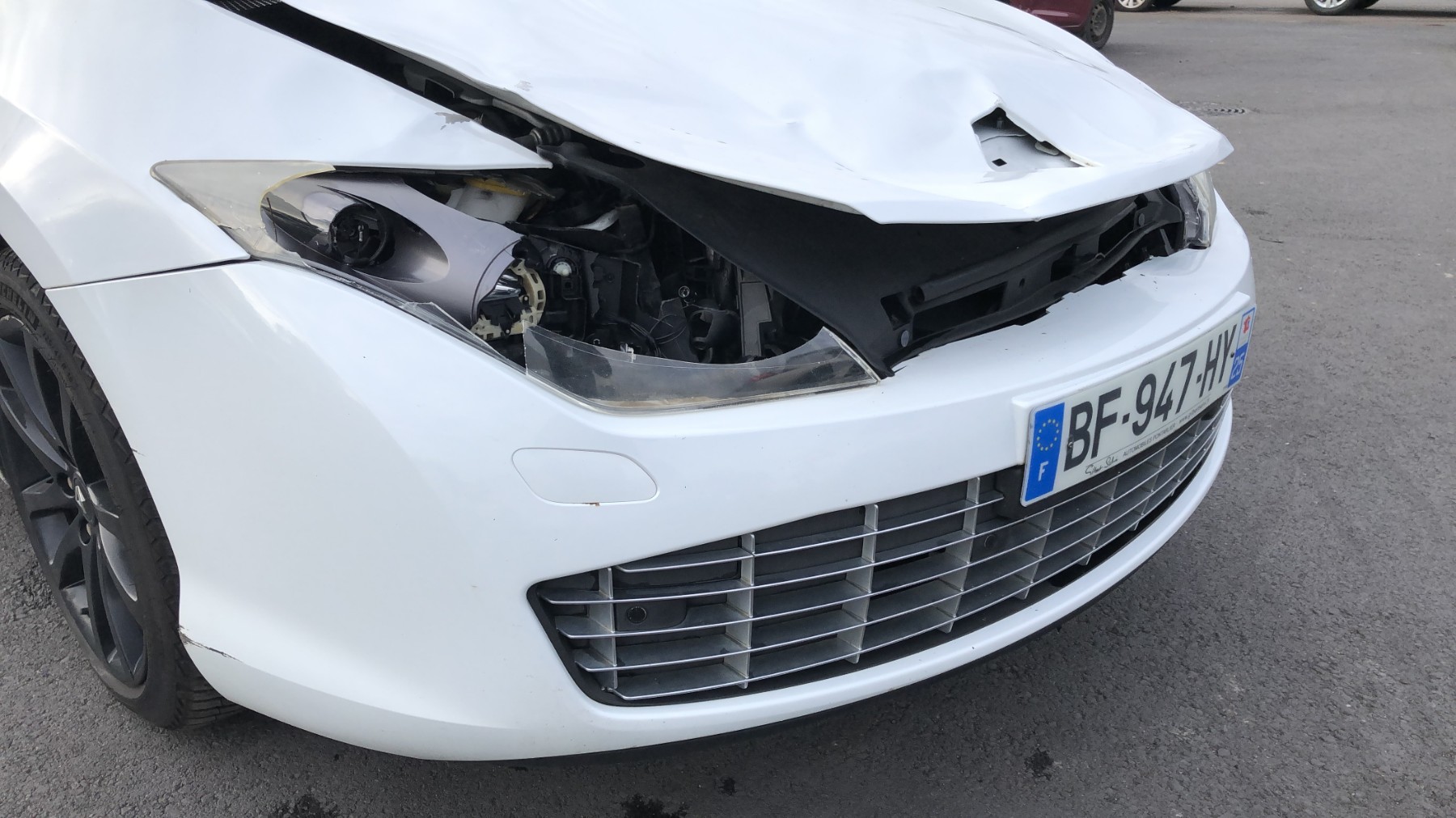 Etrier avant gauche (freinage) pour RENAULT LAGUNA 3 PHASE 1 COUPE Etrier avant gauche (freinage) pour RENAULT LAGUNA 3 PHASE 1 COUPE