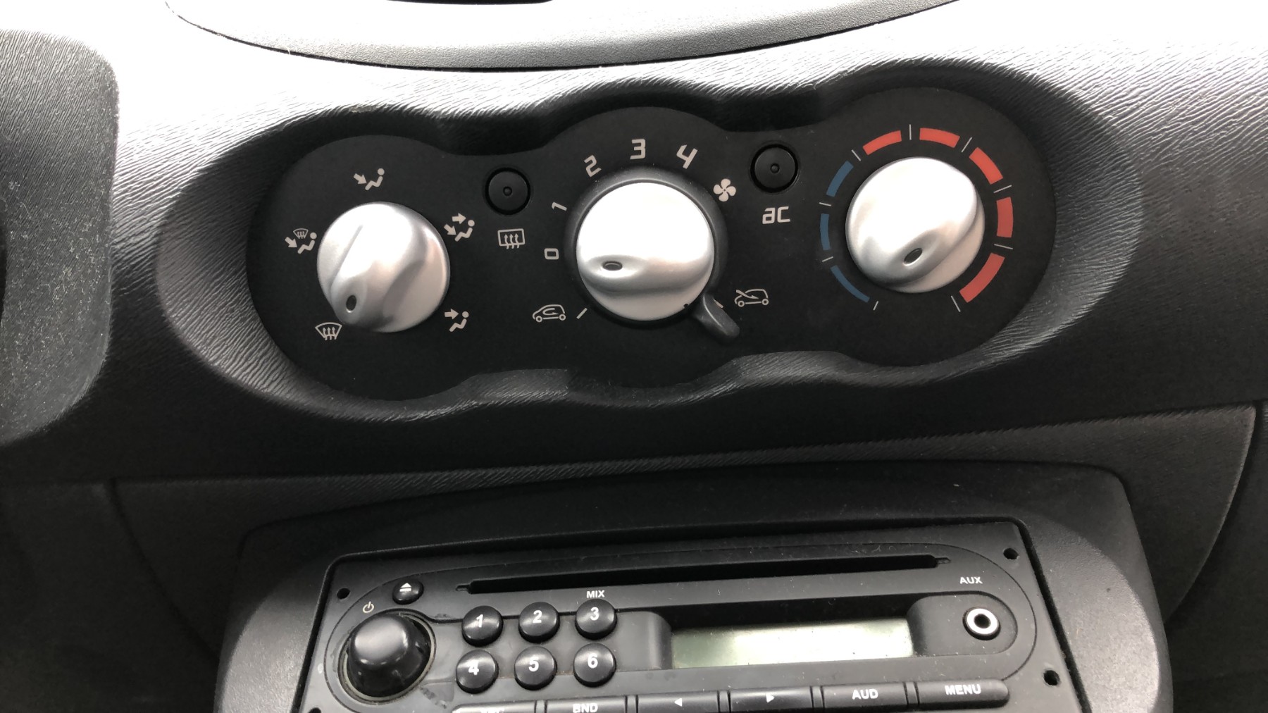 Malle/Hayon arriere pour RENAULT TWINGO 2 PHASE 1 Malle/Hayon arriere pour RENAULT TWINGO 2 PHASE 1