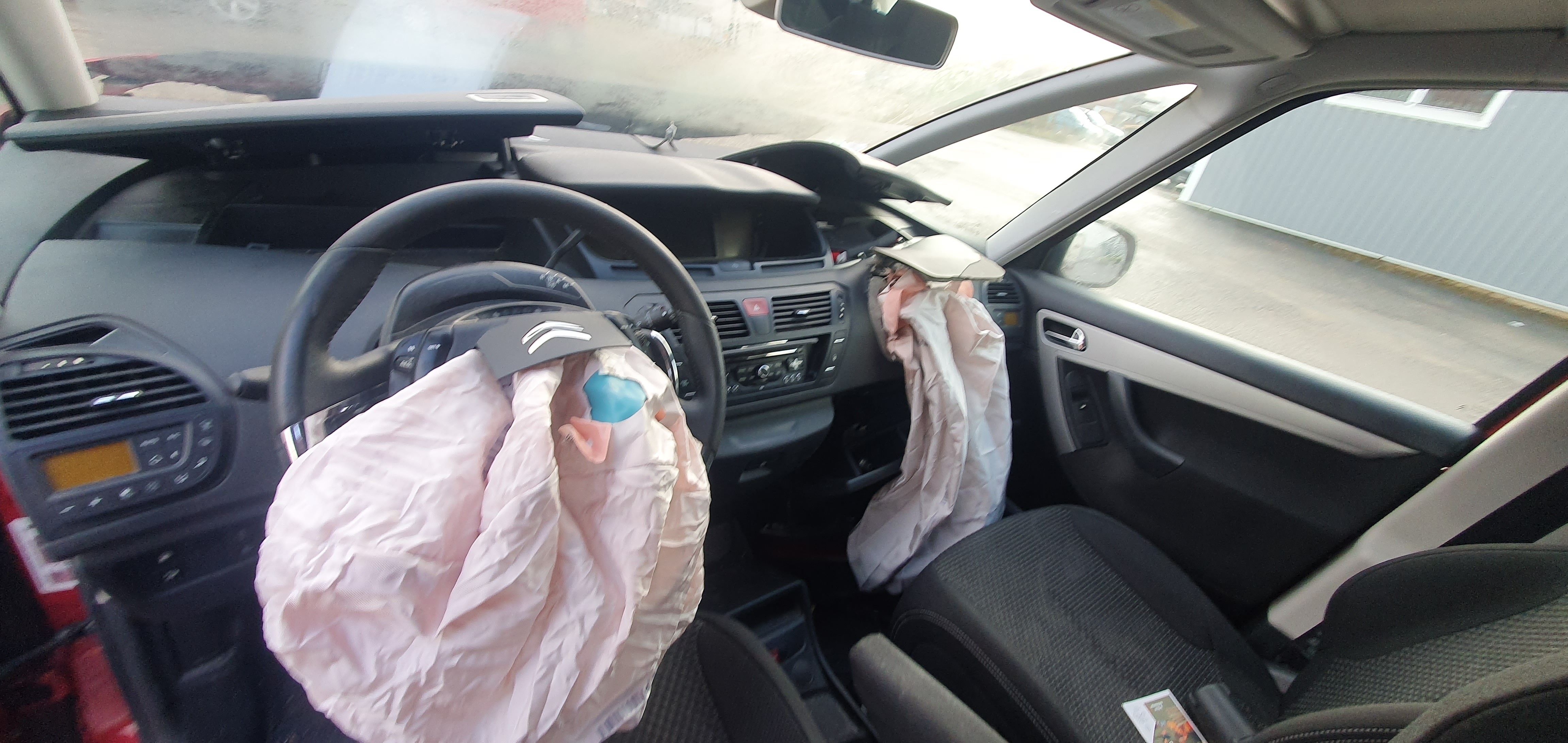 Pare boue avant gauche pour CITROEN C4 GRAND PICASSO 1 Pare boue avant gauche pour CITROEN C4 GRAND PICASSO 1