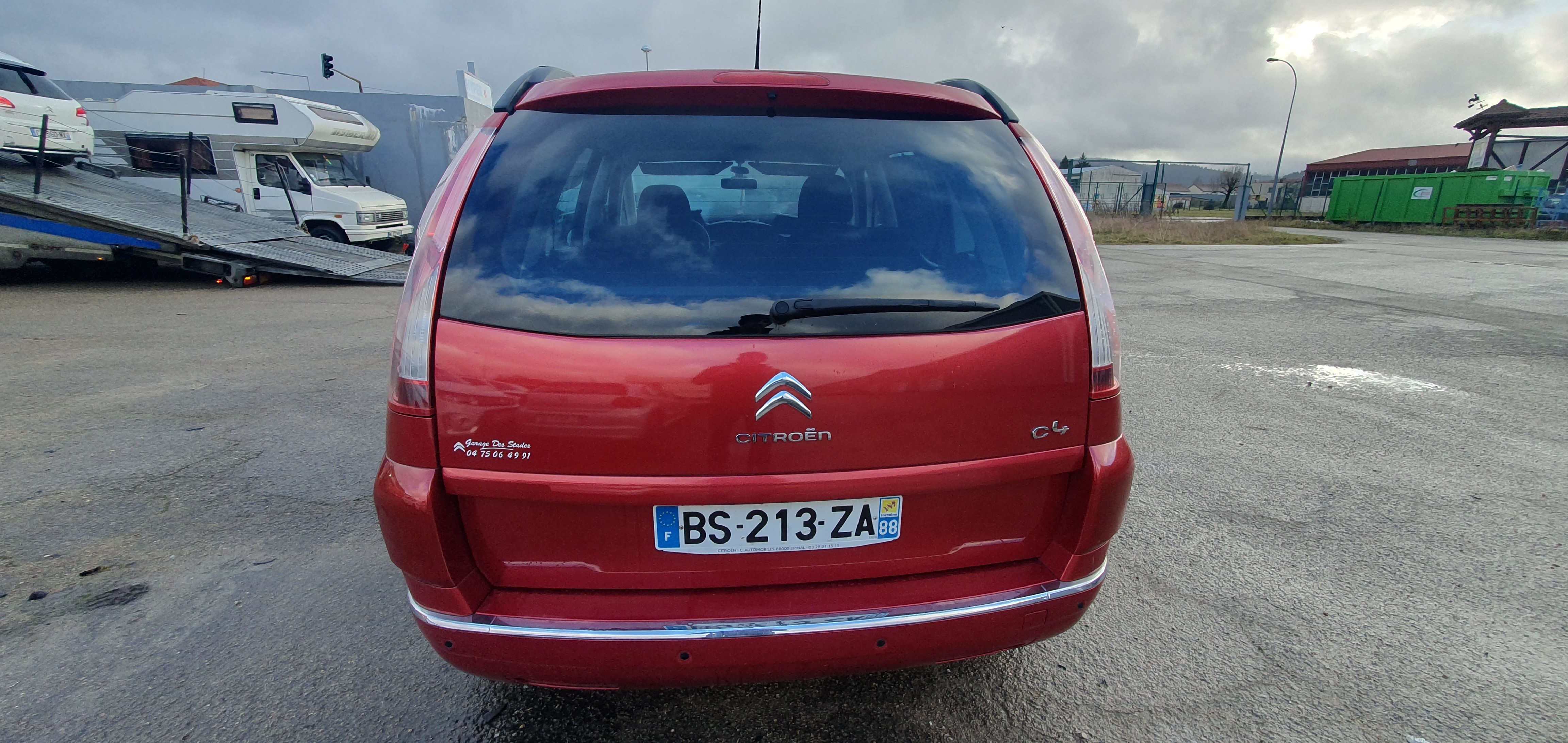 Pare boue avant gauche pour CITROEN C4 GRAND PICASSO 1 Pare boue avant gauche pour CITROEN C4 GRAND PICASSO 1
