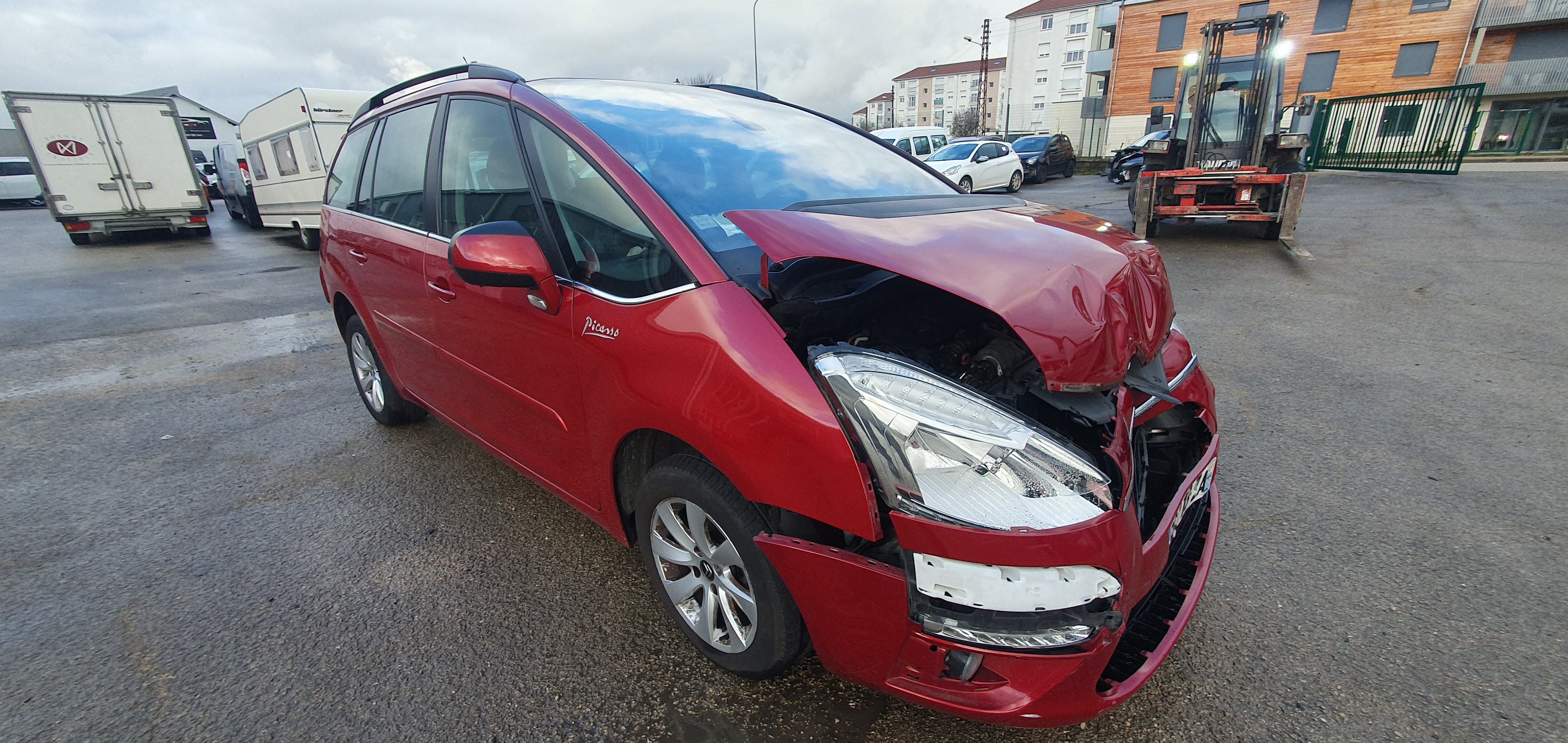 Pare boue avant gauche pour CITROEN C4 GRAND PICASSO 1 Pare boue avant gauche pour CITROEN C4 GRAND PICASSO 1