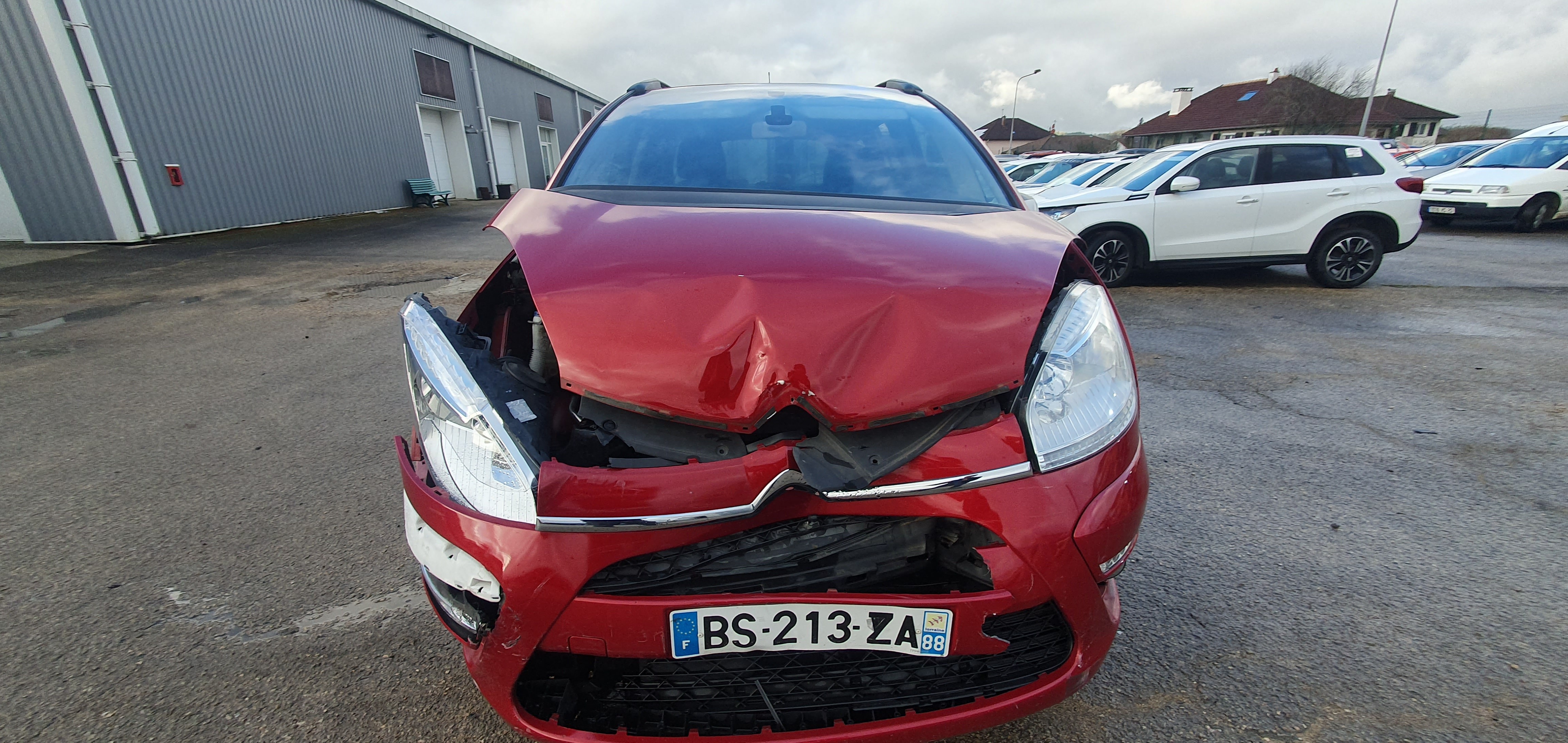 Pare boue avant gauche pour CITROEN C4 GRAND PICASSO 1 Pare boue avant gauche pour CITROEN C4 GRAND PICASSO 1