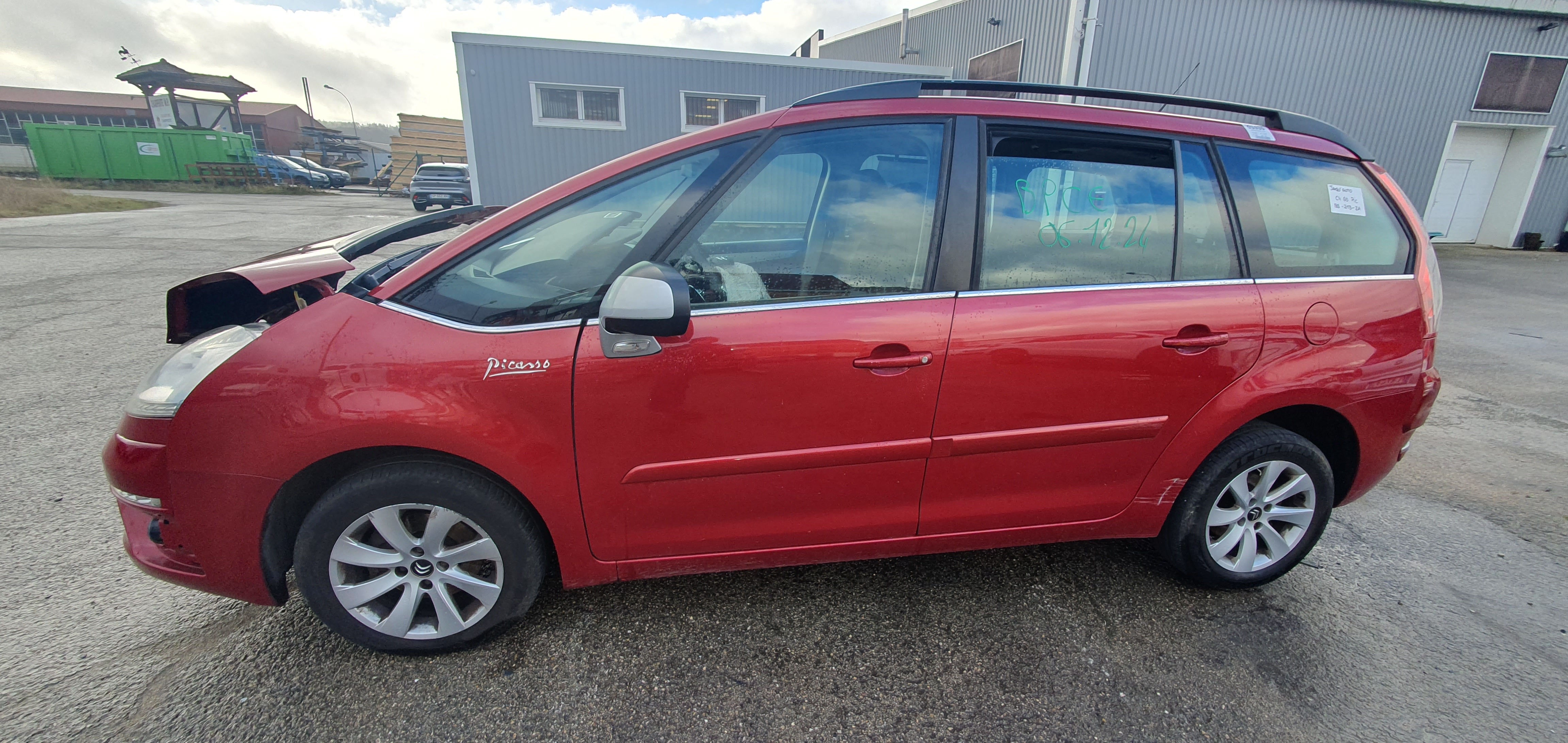 Pare boue avant gauche pour CITROEN C4 GRAND PICASSO 1 Pare boue avant gauche pour CITROEN C4 GRAND PICASSO 1