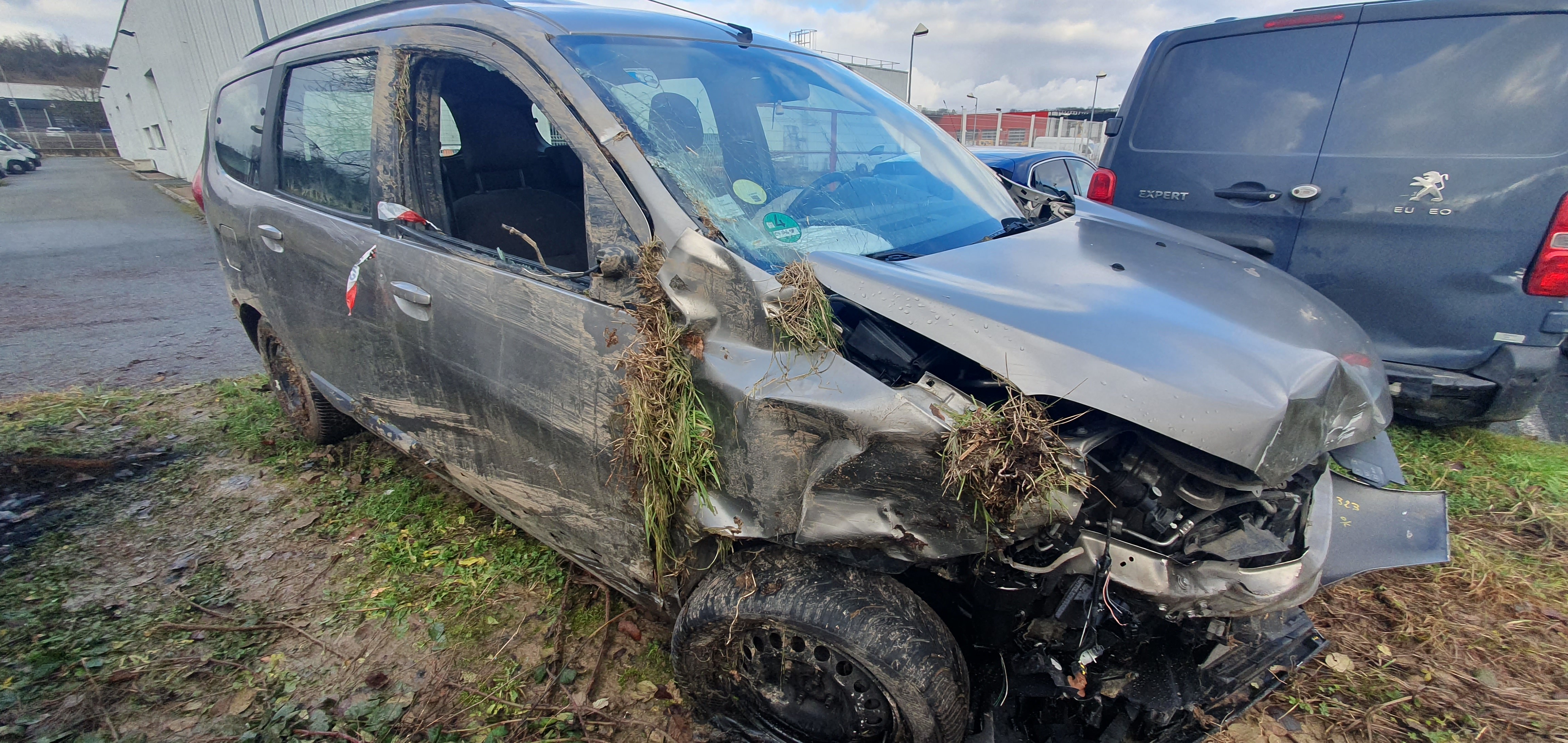 Appui tete avant pour DACIA LODGY PHASE 1 Appui tete avant pour DACIA LODGY PHASE 1