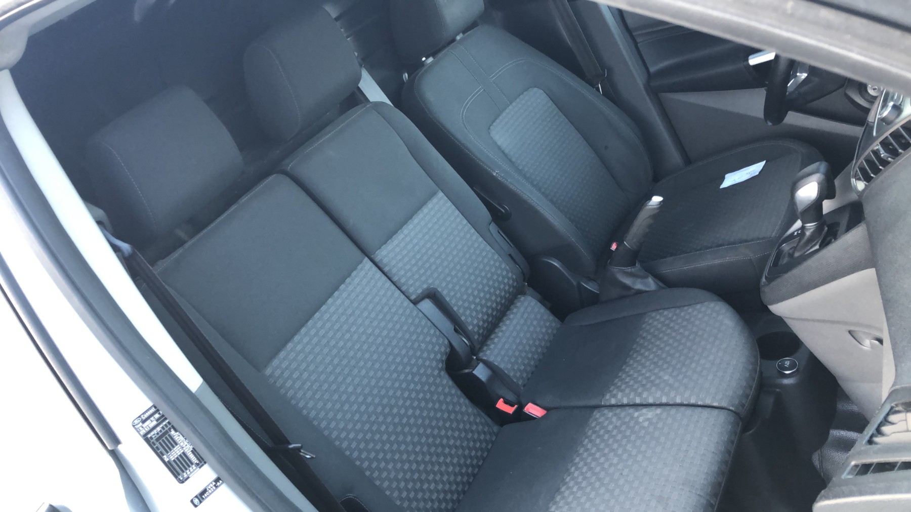 Vase d'expansion pour FORD TRANSIT CONNECT 2 PHASE 2 Vase d'expansion pour FORD TRANSIT CONNECT 2 PHASE 2