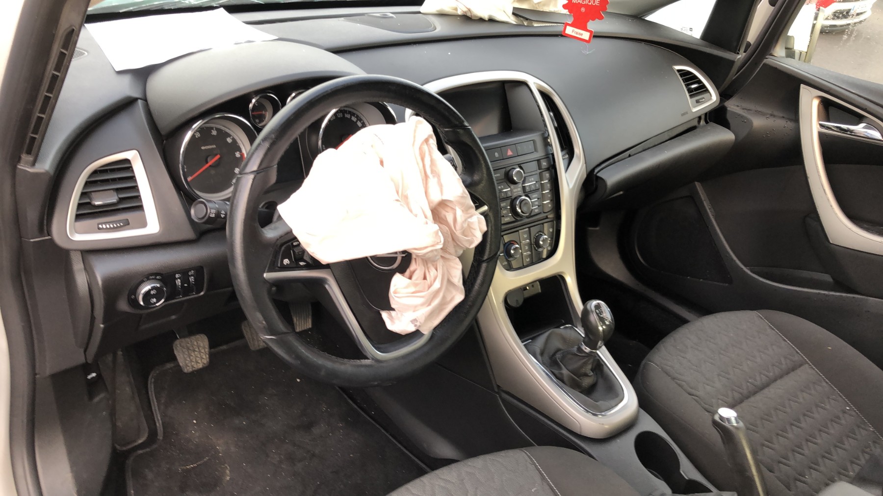 Aile avant gauche pour OPEL ASTRA J PHASE 2 Aile avant gauche pour OPEL ASTRA J PHASE 2