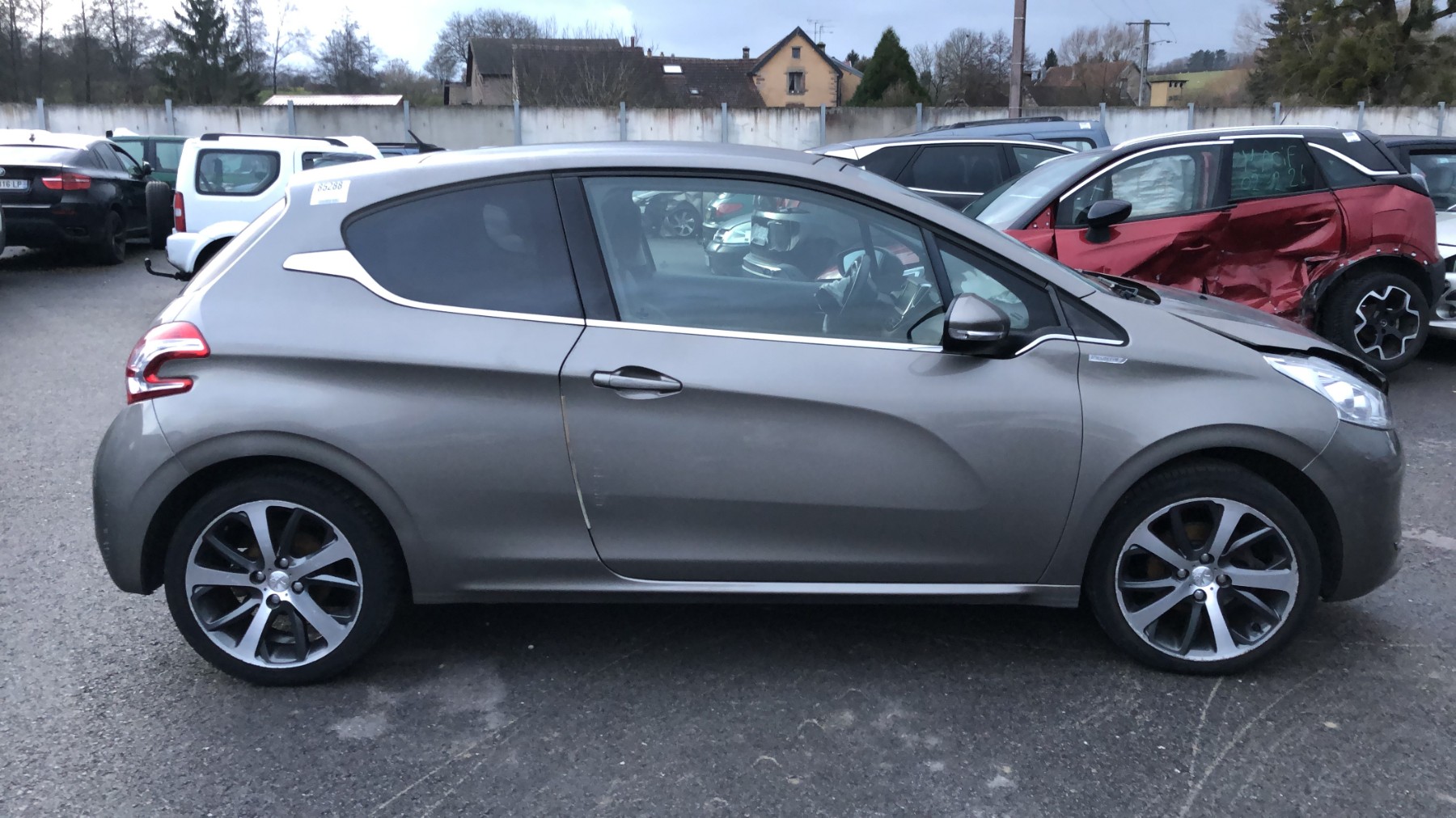 Porte avant gauche pour PEUGEOT 208 1 PHASE 1 Porte avant gauche pour PEUGEOT 208 1 PHASE 1