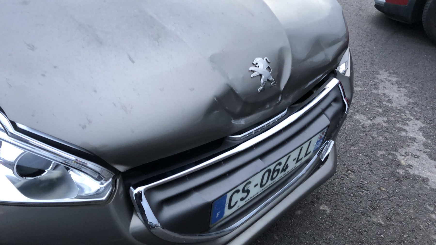 Porte avant gauche pour PEUGEOT 208 1 PHASE 1 Porte avant gauche pour PEUGEOT 208 1 PHASE 1