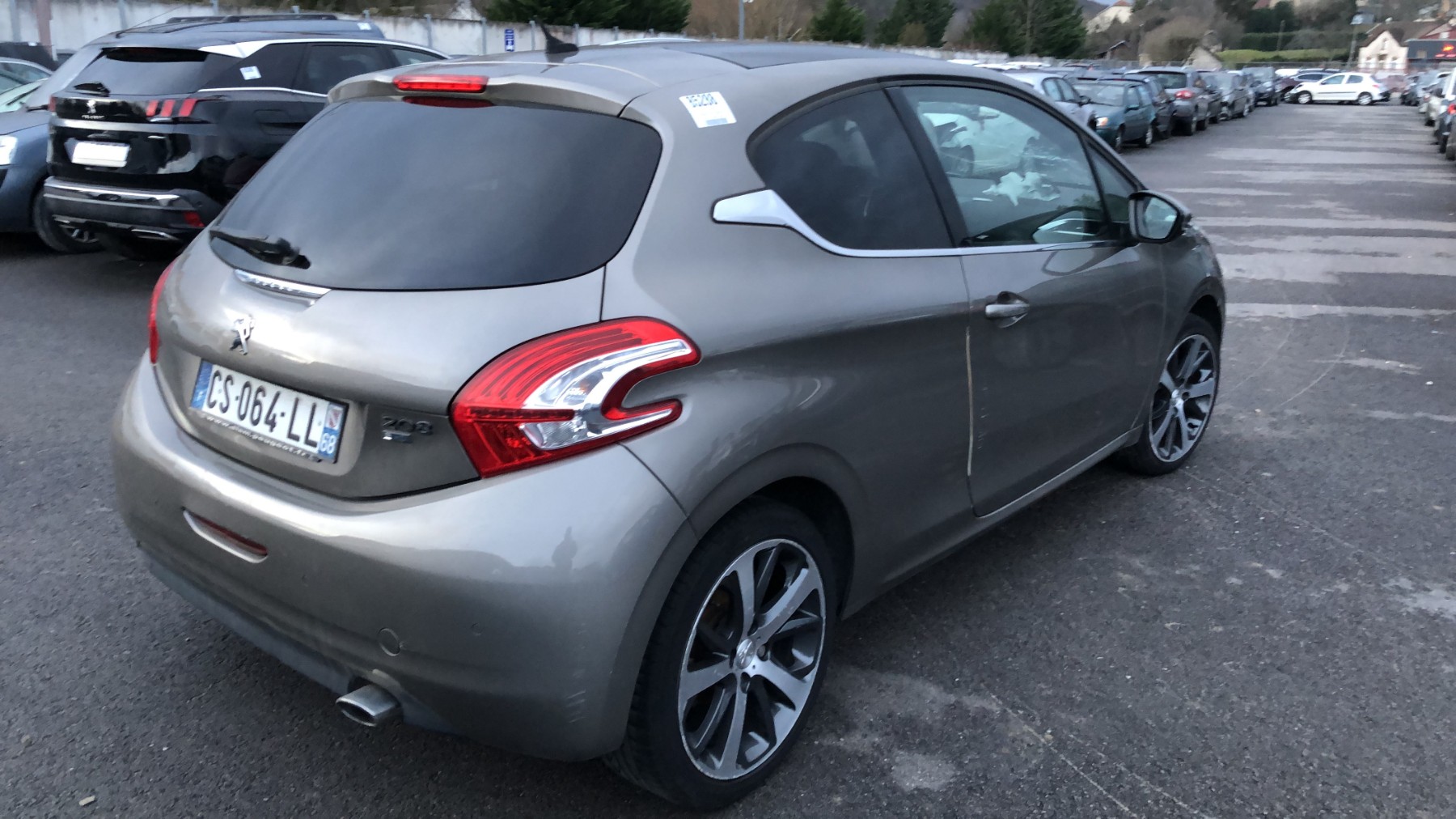 Porte avant gauche pour PEUGEOT 208 1 PHASE 1 Porte avant gauche pour PEUGEOT 208 1 PHASE 1