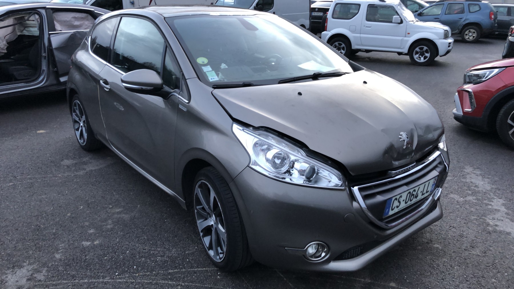 Porte avant gauche pour PEUGEOT 208 1 PHASE 1 Porte avant gauche pour PEUGEOT 208 1 PHASE 1
