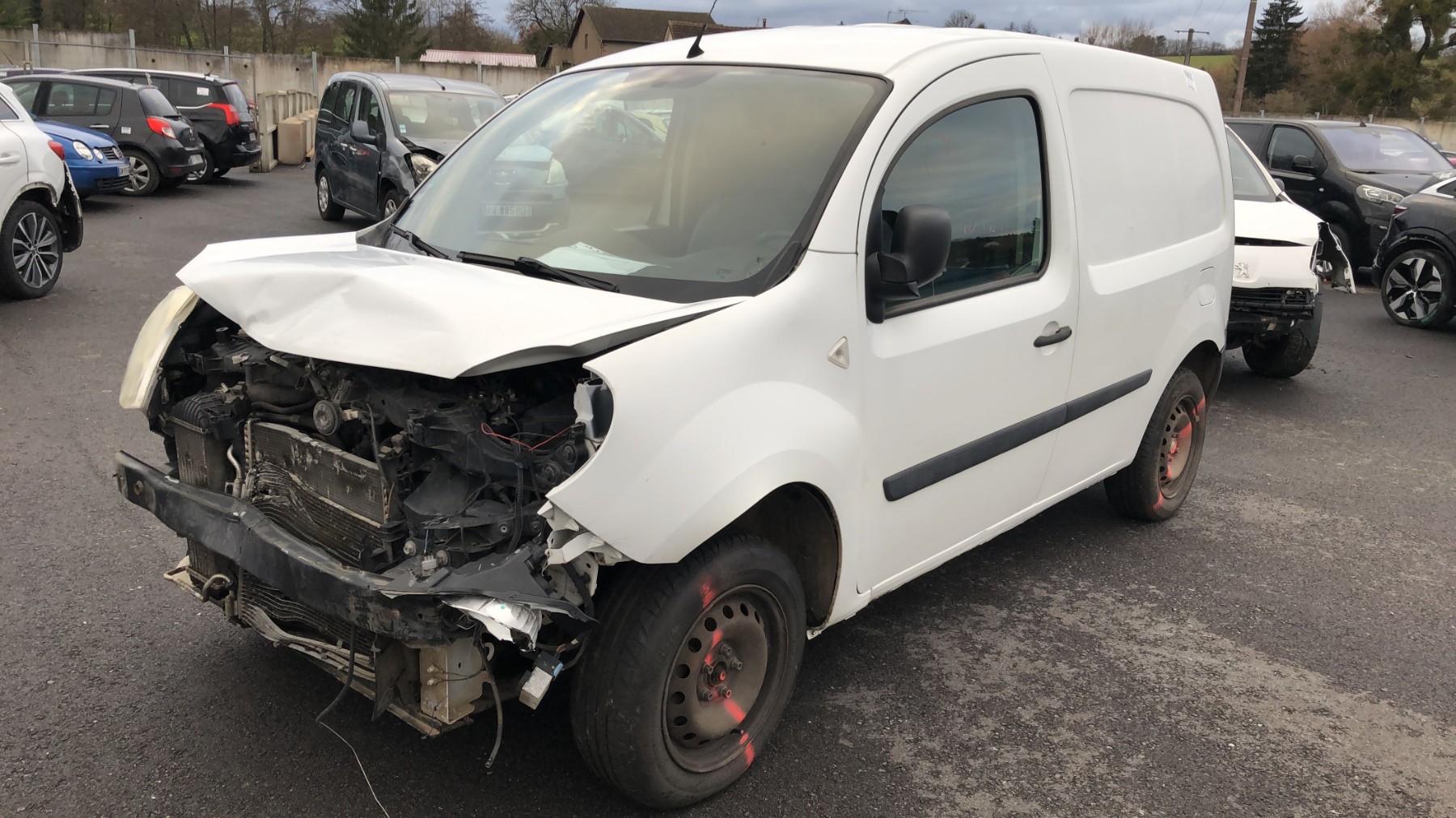 Renfort pare choc arriere (traverse) pour RENAULT KANGOO 2 PHASE 1 Renfort pare choc arriere (traverse) pour RENAULT KANGOO 2 PHASE 1