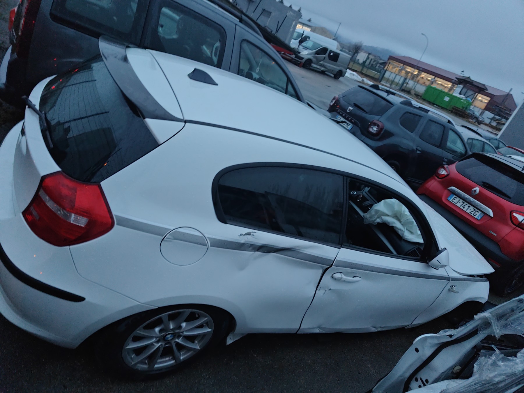 Porte avant gauche pour BMW SERIE 1 E81 Porte avant gauche pour BMW SERIE 1 E81