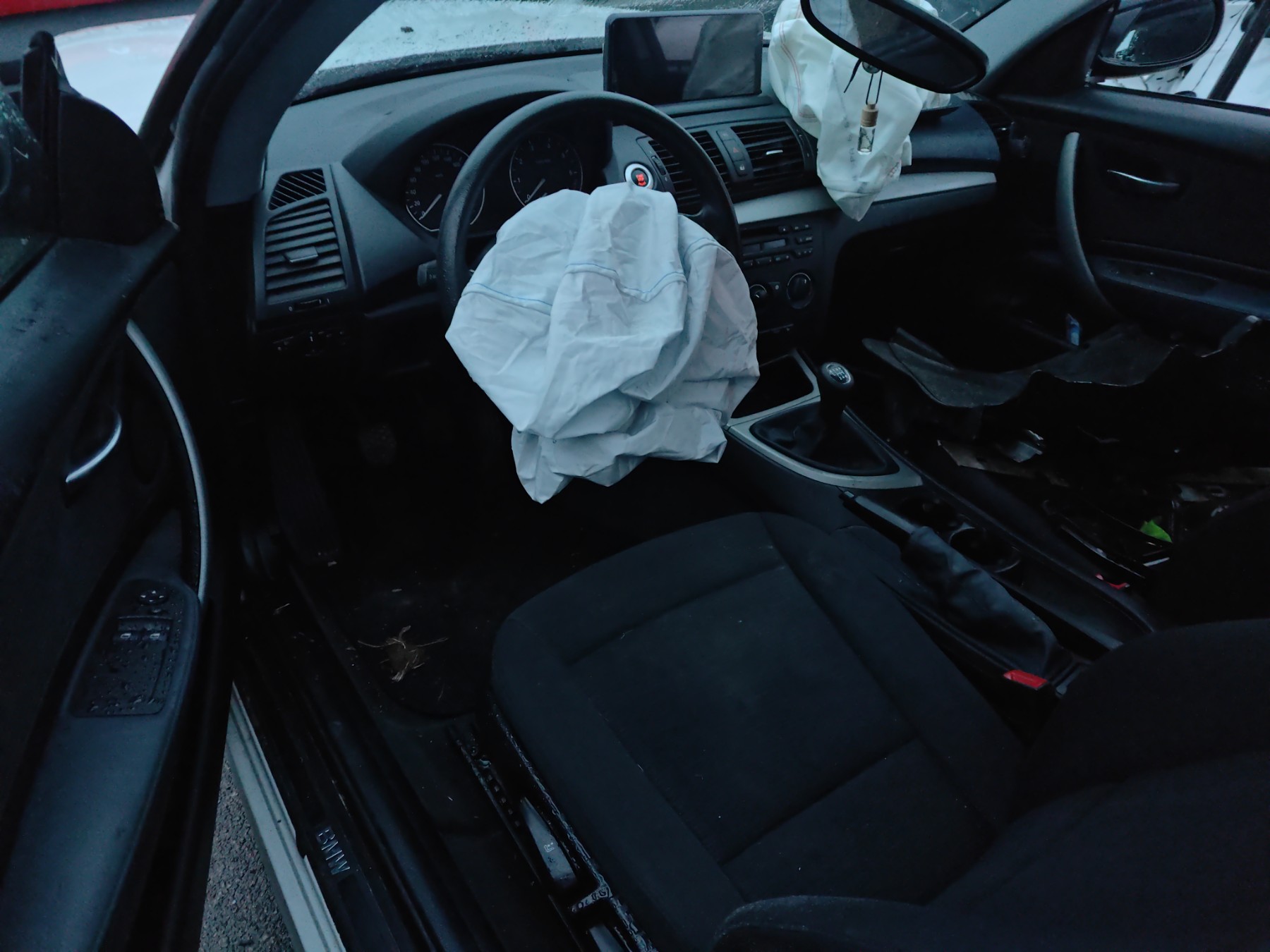 Porte avant gauche pour BMW SERIE 1 E81 Porte avant gauche pour BMW SERIE 1 E81