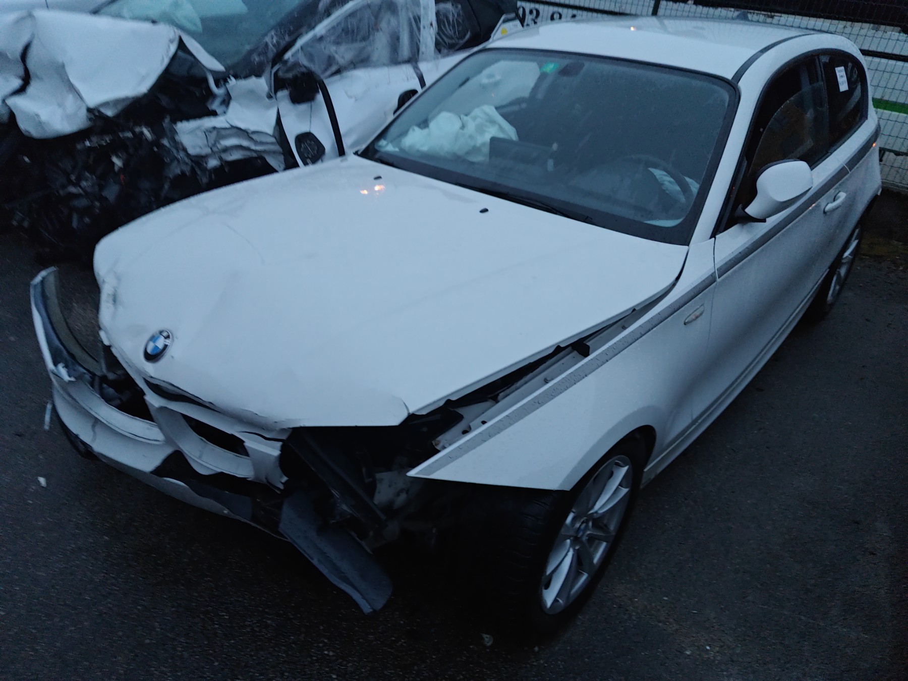 Porte avant gauche pour BMW SERIE 1 E81 Porte avant gauche pour BMW SERIE 1 E81