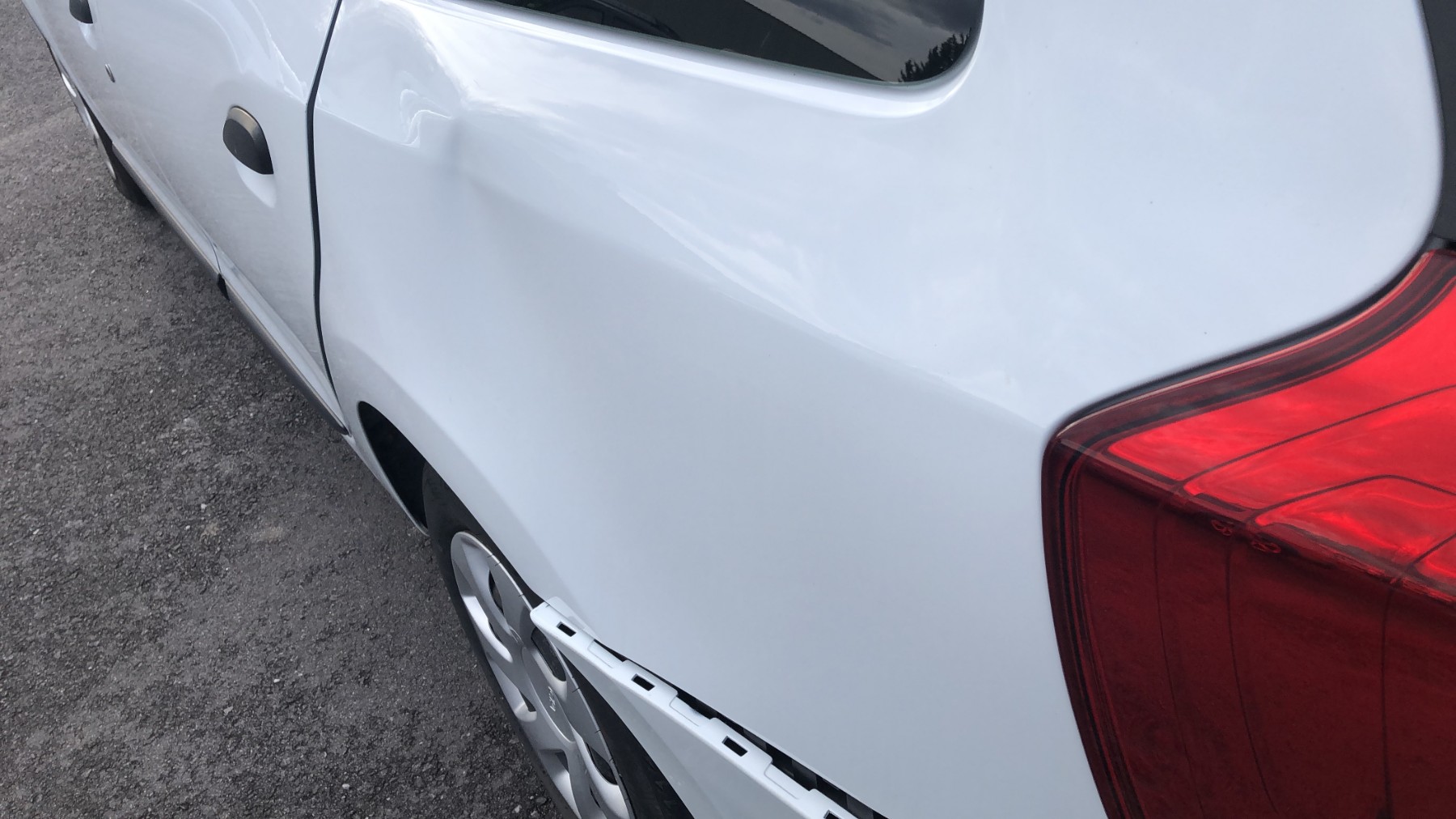 Appui tete avant pour DACIA LOGAN MCV 2 PHASE 2 BREAK Appui tete avant pour DACIA LOGAN MCV 2 PHASE 2 BREAK