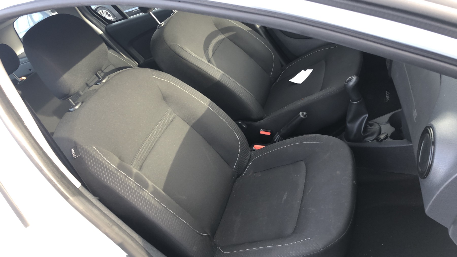 Appui tete avant pour DACIA LOGAN MCV 2 PHASE 2 BREAK Appui tete avant pour DACIA LOGAN MCV 2 PHASE 2 BREAK