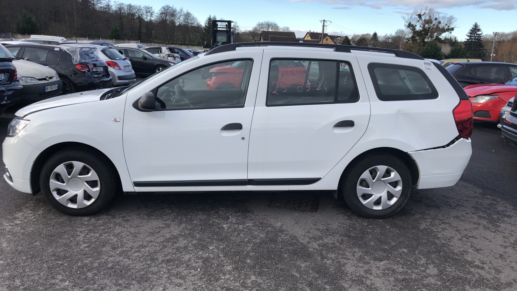 Appui tete avant pour DACIA LOGAN MCV 2 PHASE 2 BREAK Appui tete avant pour DACIA LOGAN MCV 2 PHASE 2 BREAK