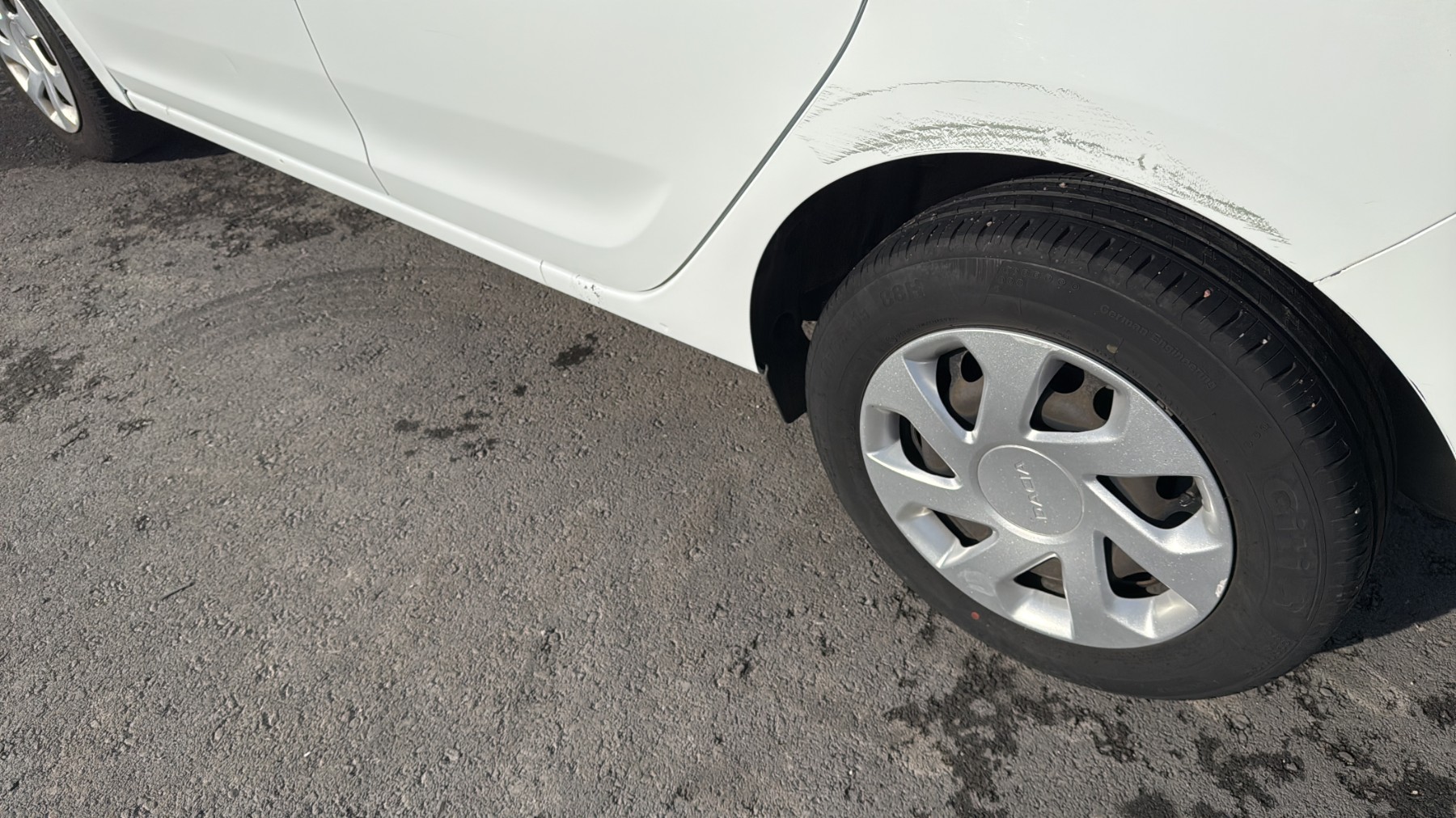 Triangle avant gauche pour DACIA SANDERO 2 PHASE 2 Triangle avant gauche pour DACIA SANDERO 2 PHASE 2