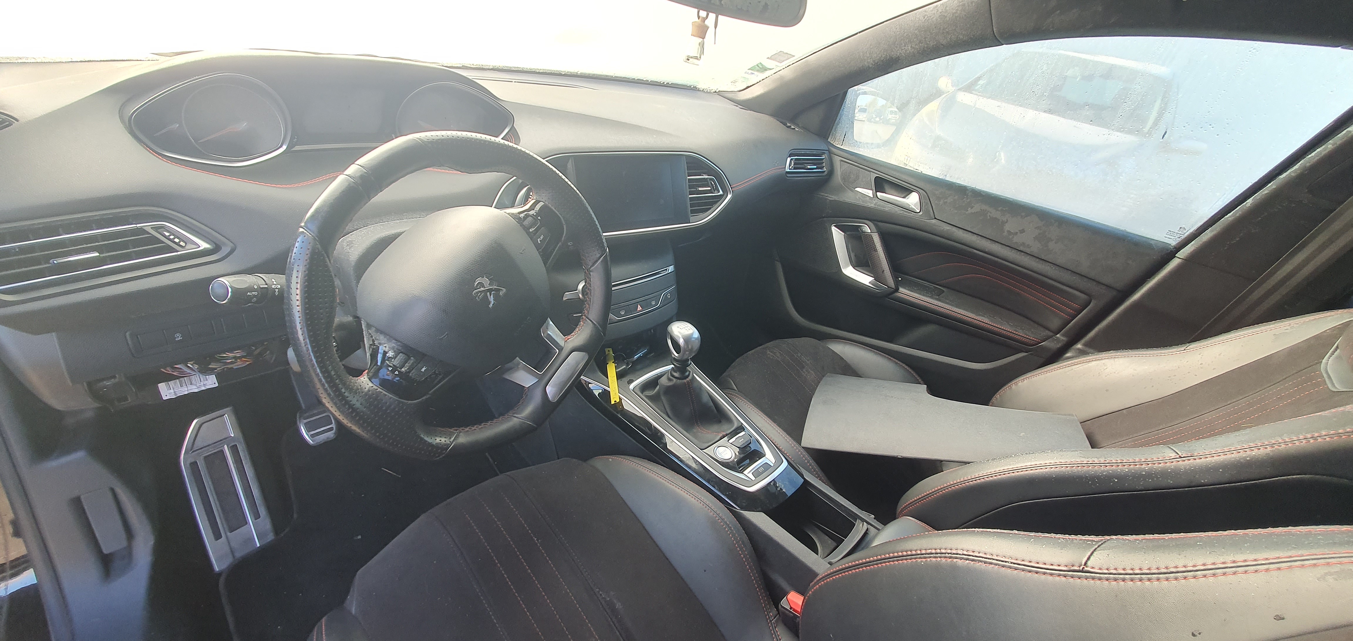 Volant pour PEUGEOT 308 2 SW PHASE 1 BREAK Volant pour PEUGEOT 308 2 SW PHASE 1 BREAK