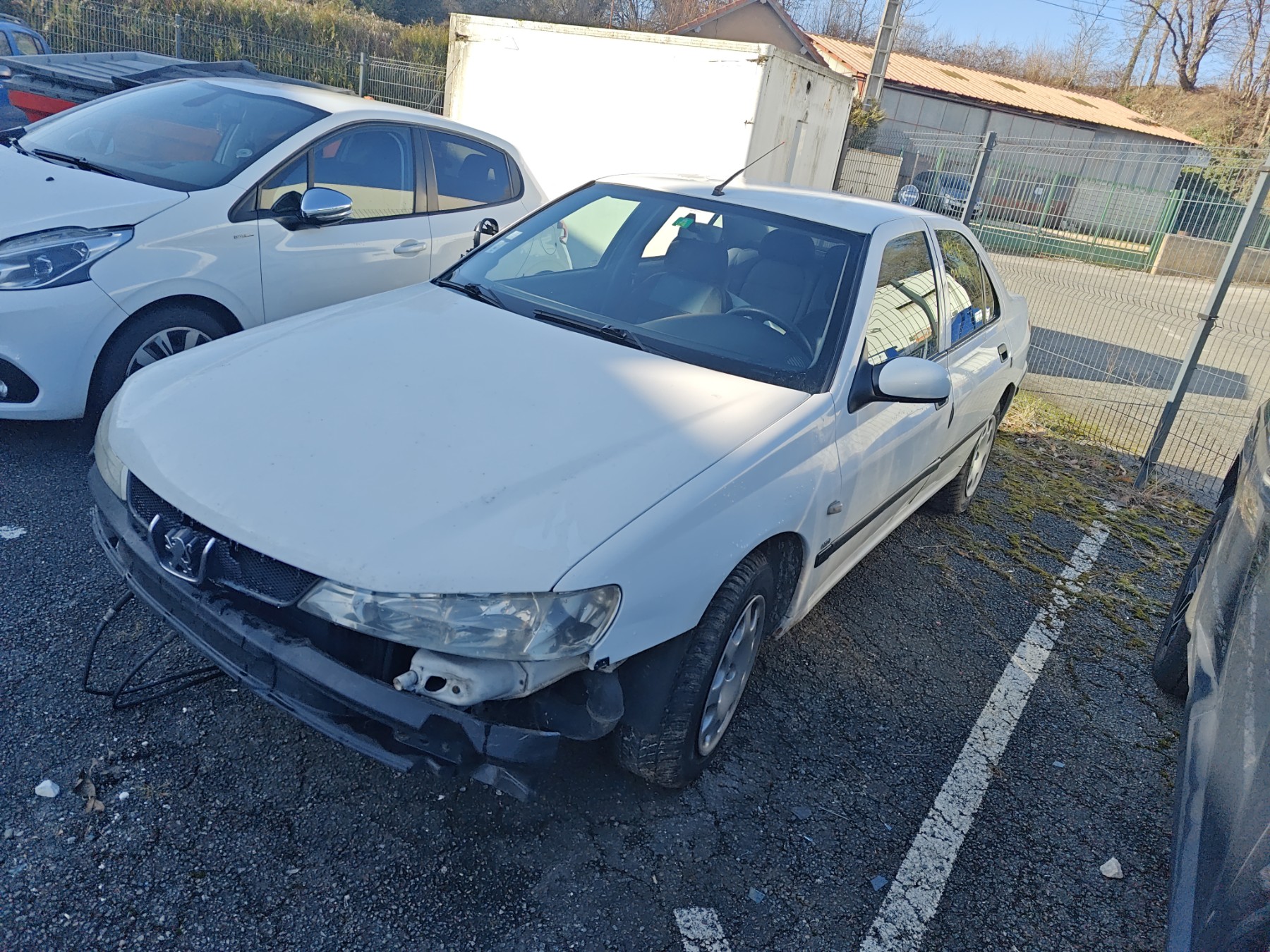 Optique avant principal droit (feux)(phare) pour PEUGEOT 406 PHASE 2 Optique avant principal droit (feux)(phare) pour PEUGEOT 406 PHASE 2