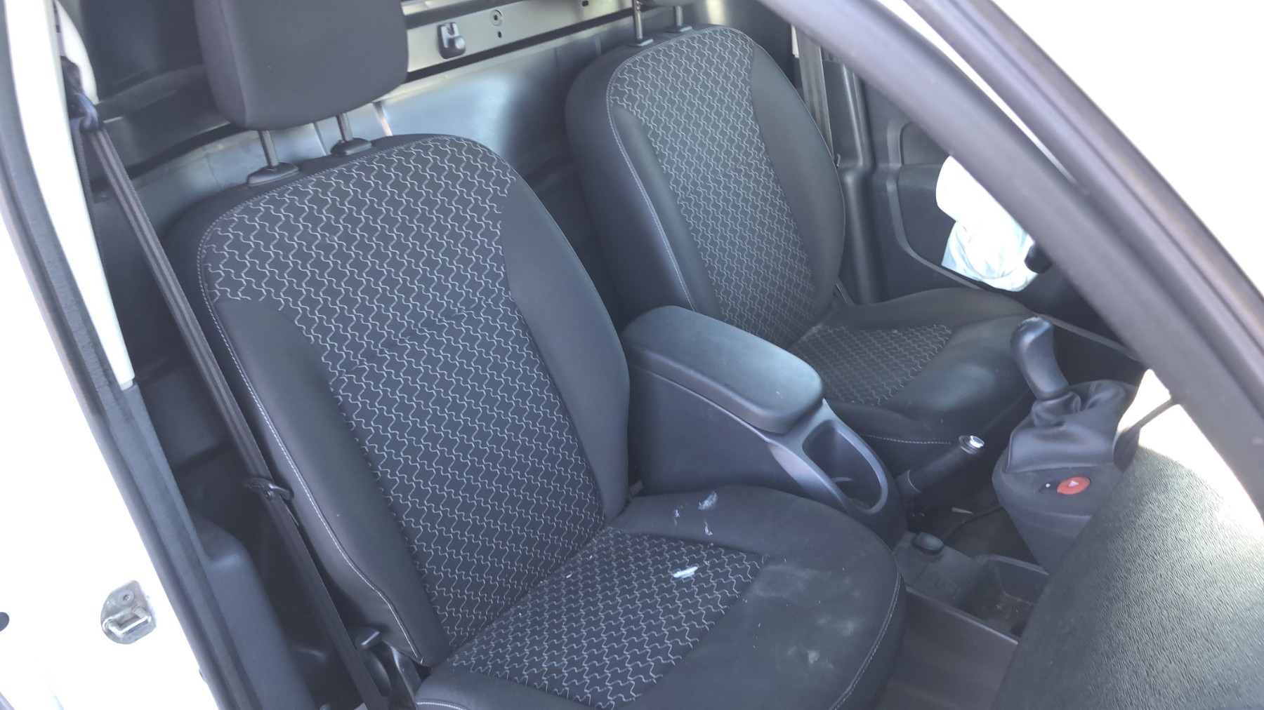 Pommeau de vitesses pour RENAULT KANGOO 2 PHASE 2 Pommeau de vitesses pour RENAULT KANGOO 2 PHASE 2