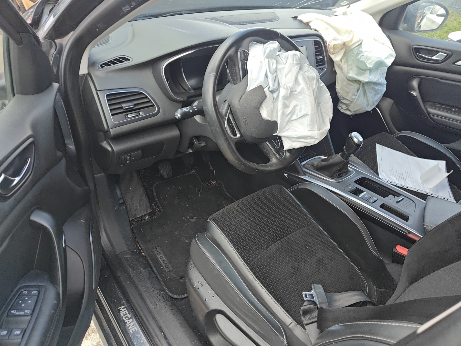 Com (Bloc Contacteur Tournant+Commodo Essuie Glace+Commodo Phare) pour RENAULT MEGANE 4 PHASE 1 Com (Bloc Contacteur Tournant+Commodo Essuie Glace+Commodo Phare) pour RENAULT MEGANE 4 PHASE 1