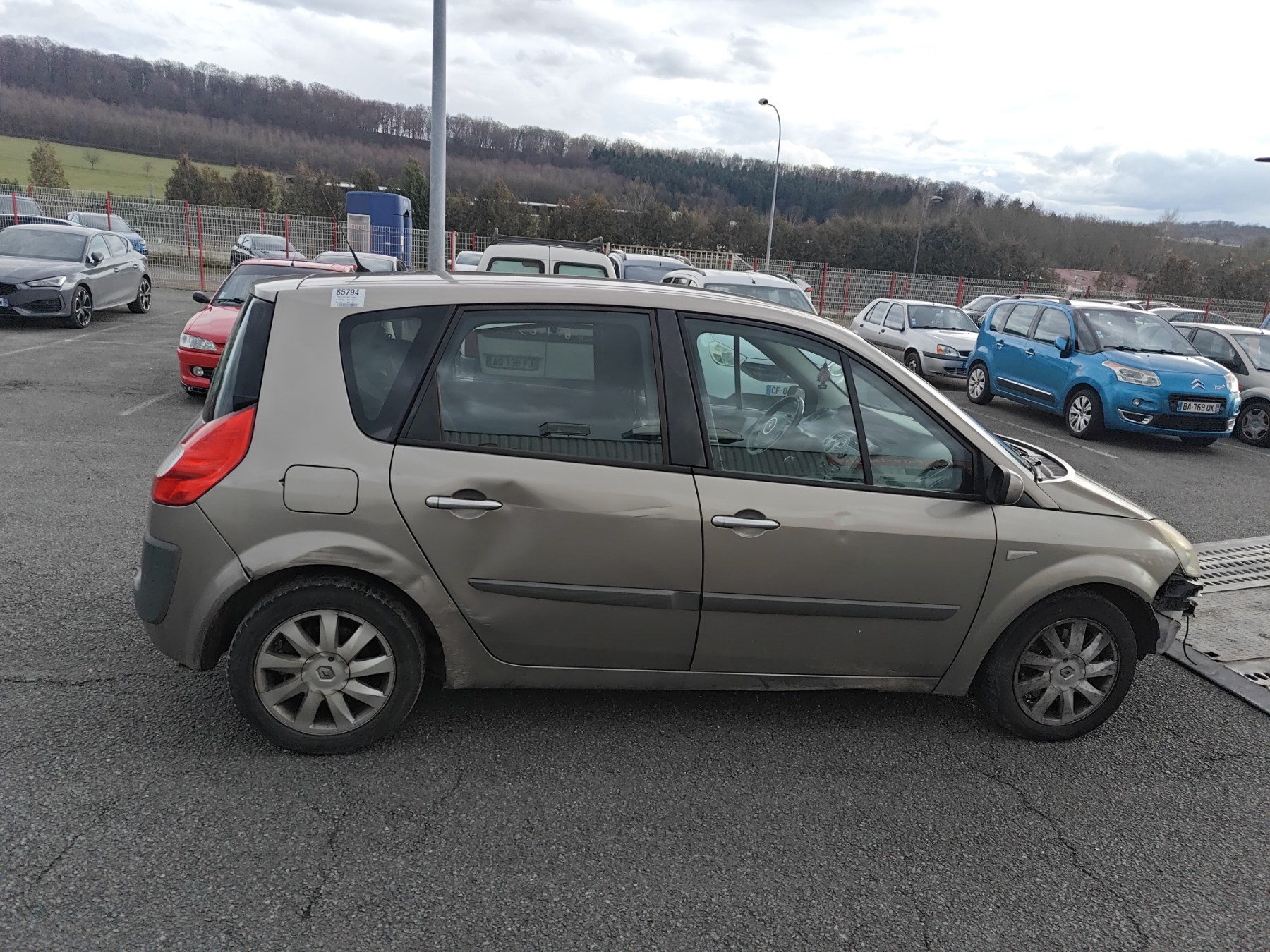 Feu arriere principal droit (feux) pour RENAULT SCENIC 2 PHASE 2 Feu arriere principal droit (feux) pour RENAULT SCENIC 2 PHASE 2