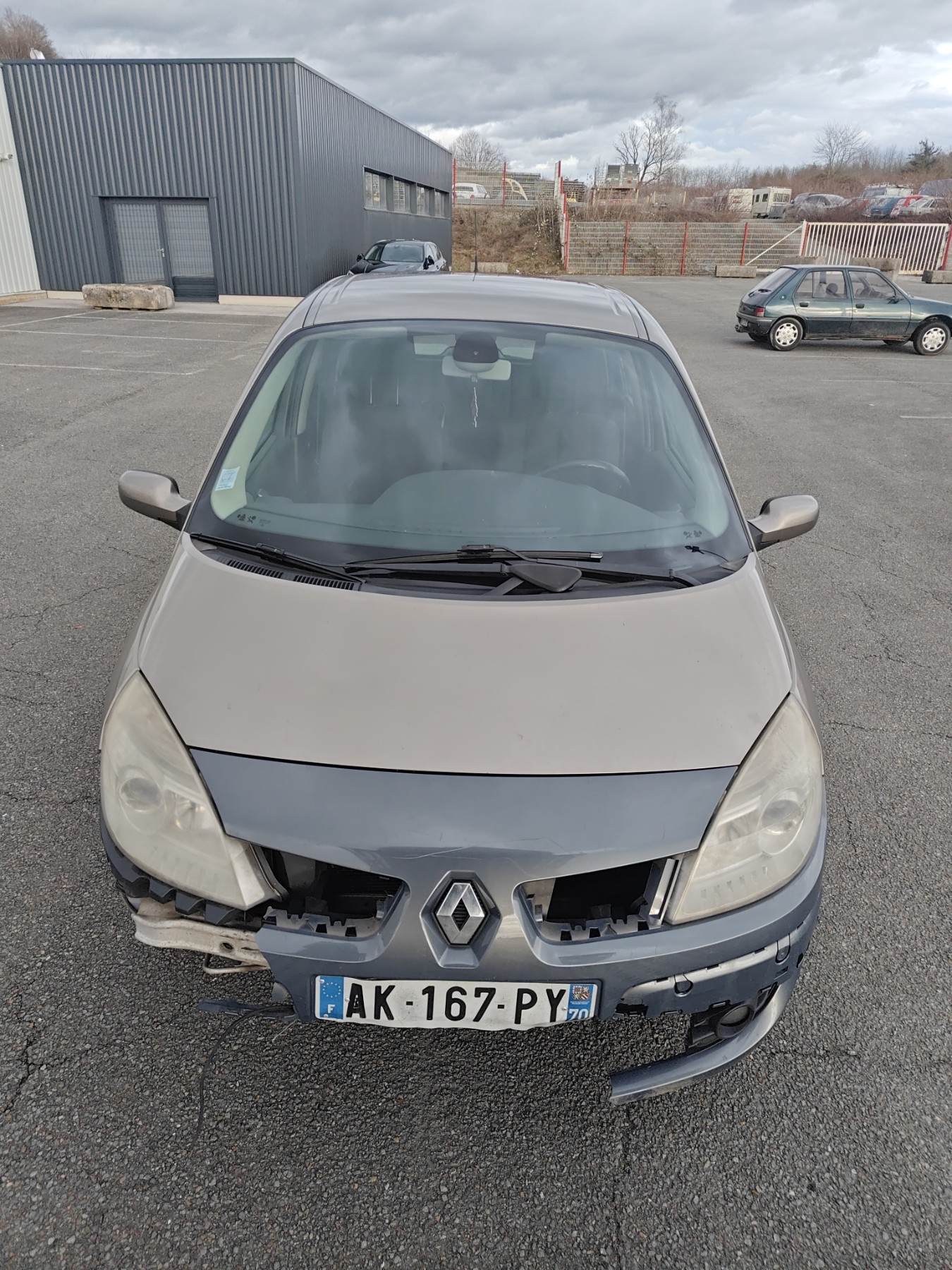 Feu arriere principal droit (feux) pour RENAULT SCENIC 2 PHASE 2 Feu arriere principal droit (feux) pour RENAULT SCENIC 2 PHASE 2