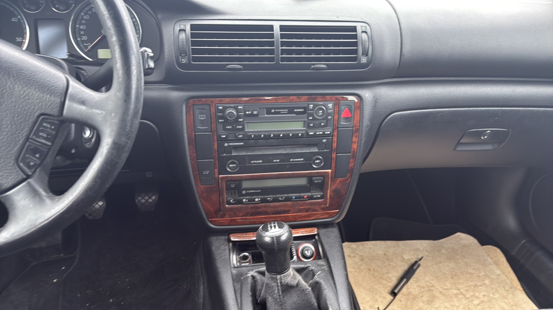 Retroviseur droit pour VOLKSWAGEN PASSAT 4 PHASE 2 BREAK Retroviseur droit pour VOLKSWAGEN PASSAT 4 PHASE 2 BREAK