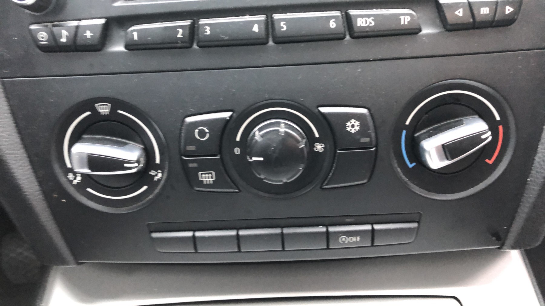 Porte avant gauche pour BMW SERIE 3 E90 PHASE 2 Porte avant gauche pour BMW SERIE 3 E90 PHASE 2