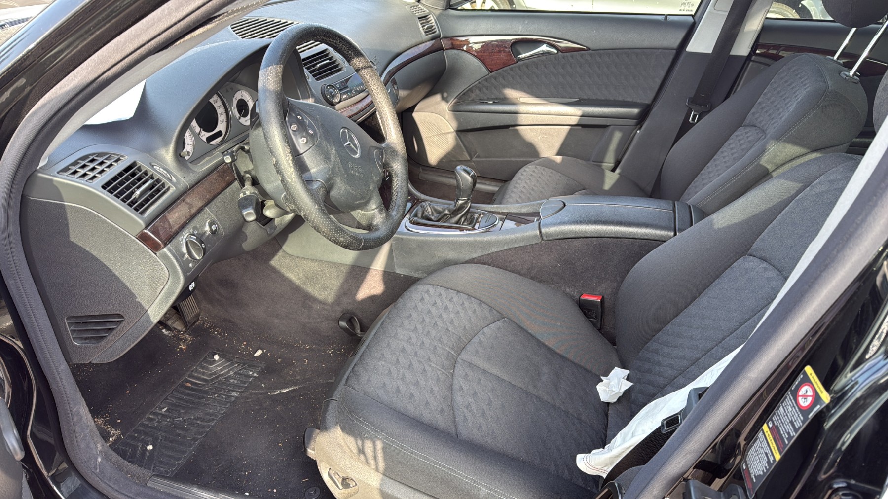 Antenne pour MERCEDES CLASSE E 211 PHASE 1 Antenne pour MERCEDES CLASSE E 211 PHASE 1