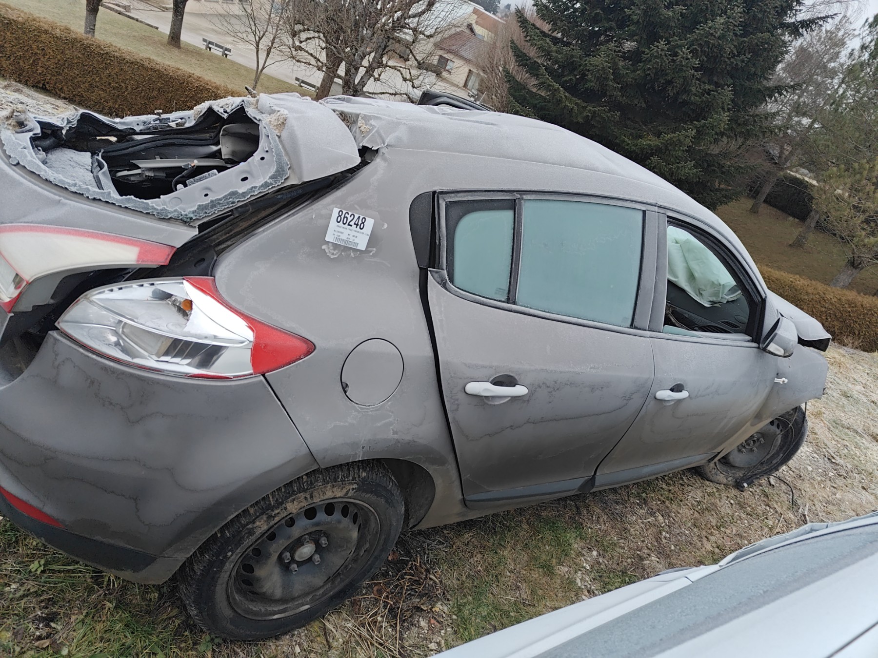 Vitre avant gauche pour RENAULT MEGANE 3 PHASE 1 Vitre avant gauche pour RENAULT MEGANE 3 PHASE 1
