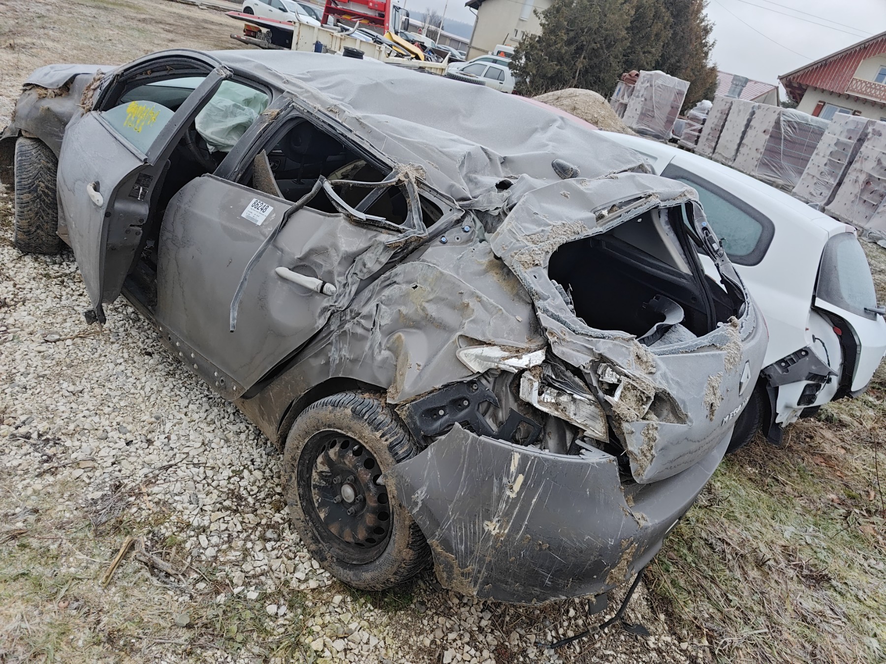 Vitre avant gauche pour RENAULT MEGANE 3 PHASE 1 Vitre avant gauche pour RENAULT MEGANE 3 PHASE 1